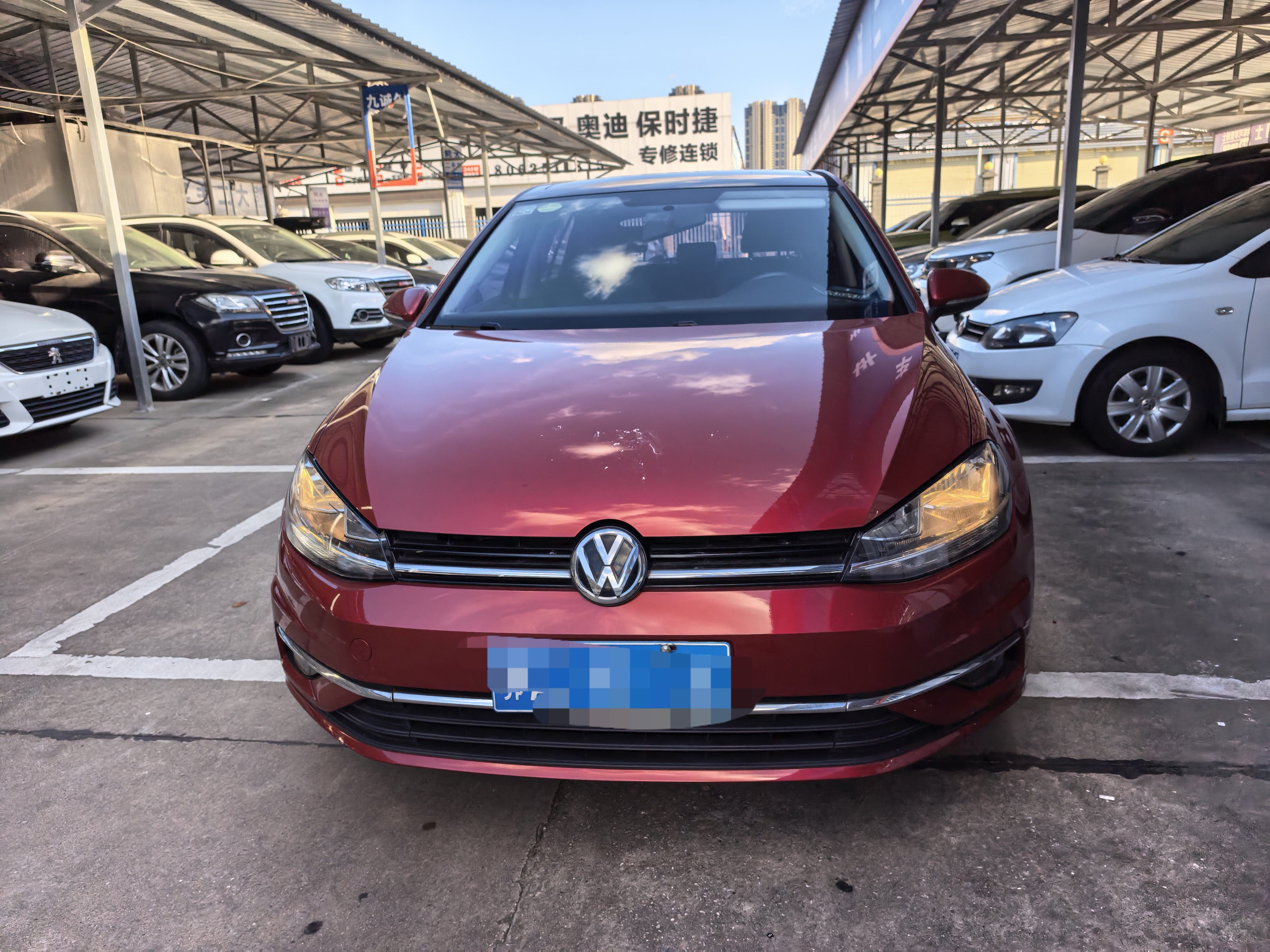 Volkswagen Golf 2018 car image #4