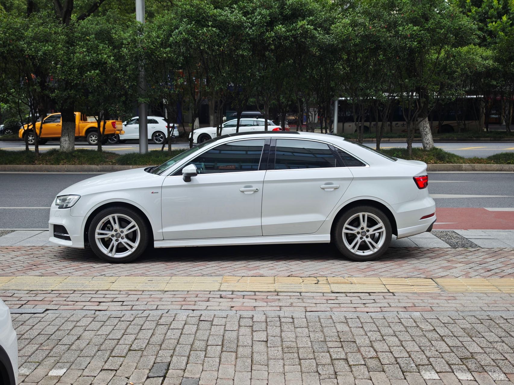 Audi A3 2019 #5 Audi A3 2019 car image #5