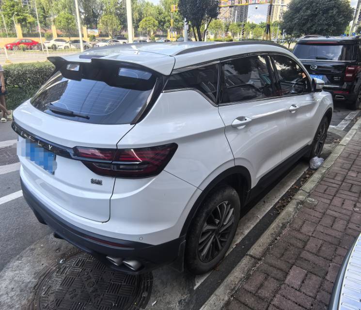 GEELY Coolray 2021 immagine di auto #8