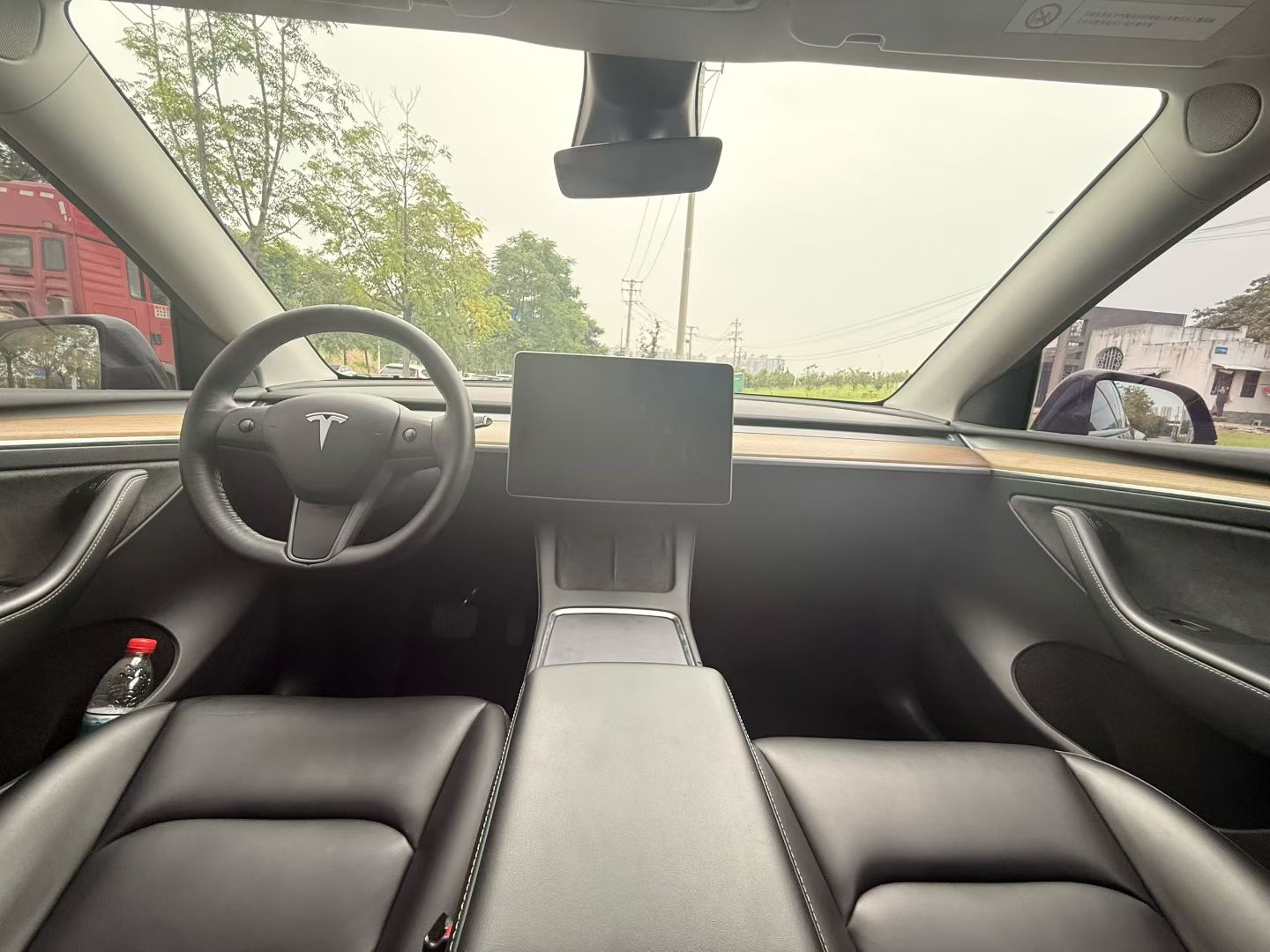 Tesla Model Y 2022 car image #7