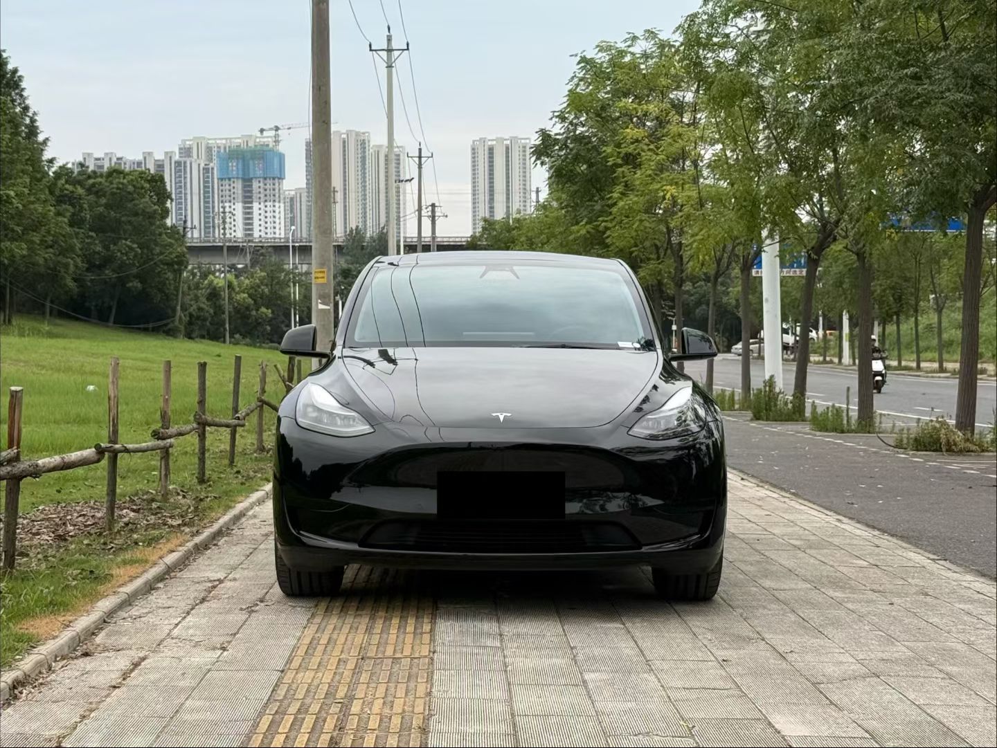 Tesla Model Y 2022 car image #4