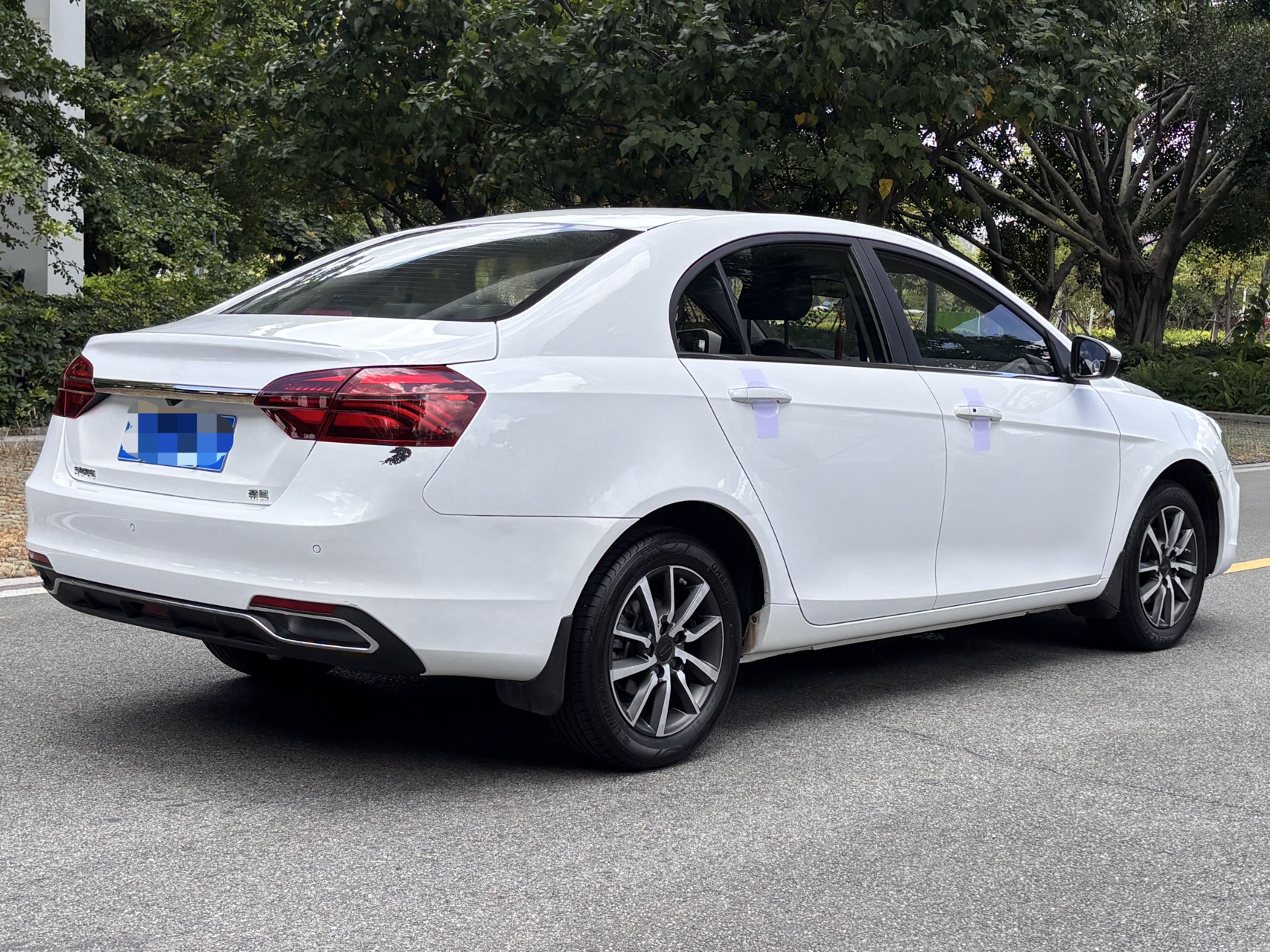GEELY Emgrand 2019 #9 GEELY Emgrand 2019 car image #9