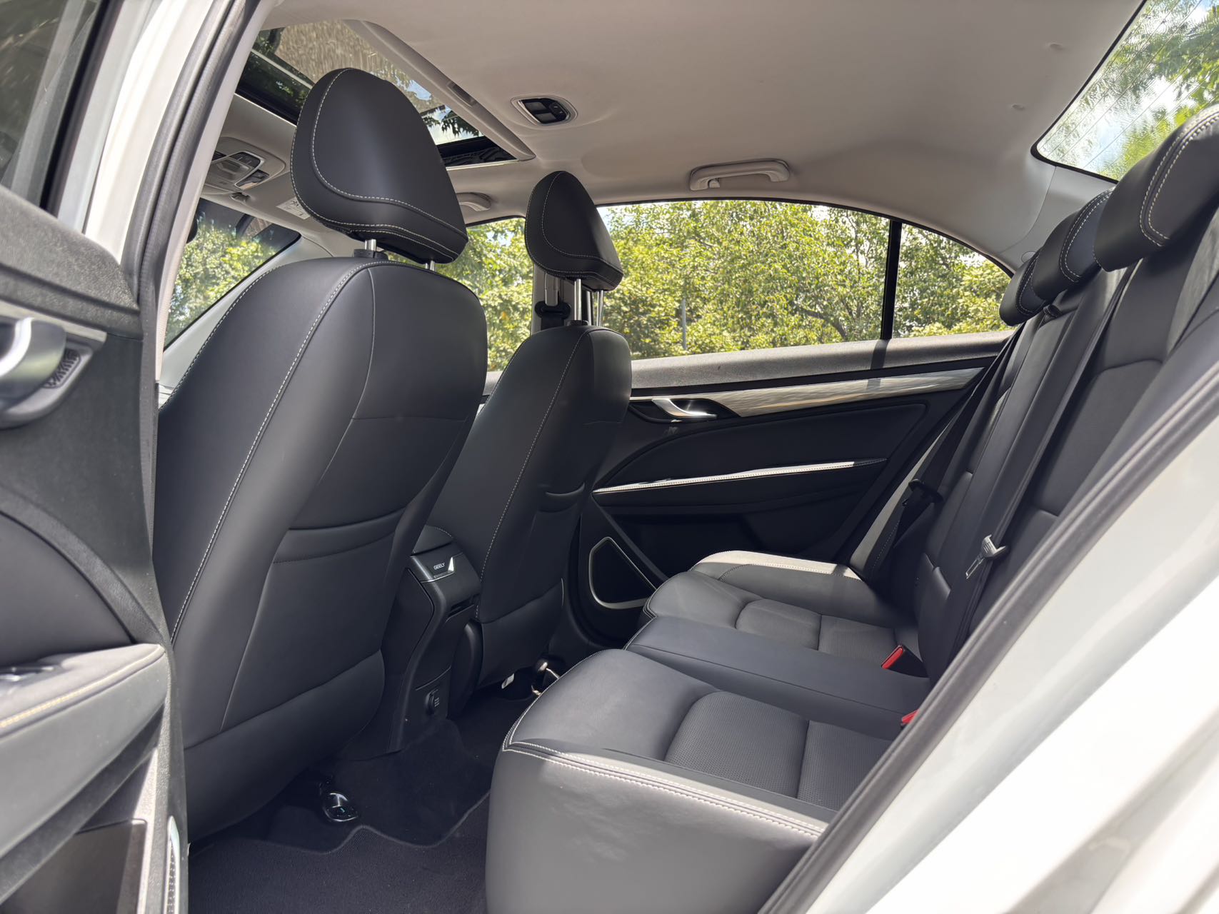 GEELY Emgrand 2019 #8 GEELY Emgrand 2019 car image #8
