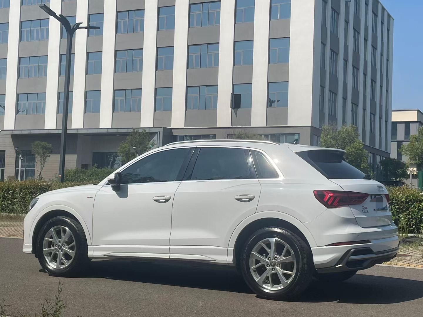 Audi Q3 2019 #8 Audi Q3 2019 car image #8
