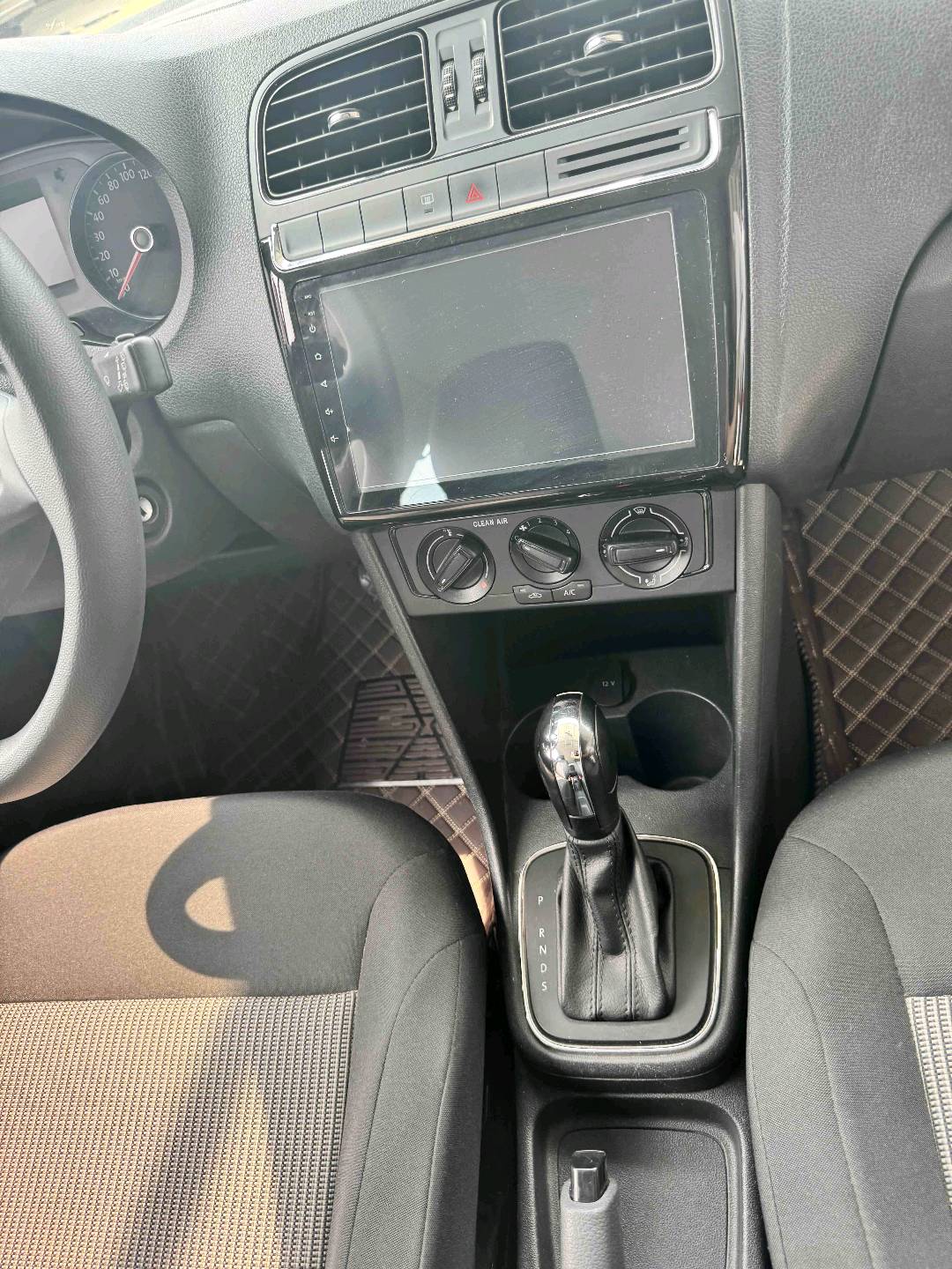Volkswagen Polo 2017 #8 Volkswagen Polo 2017 car image #8