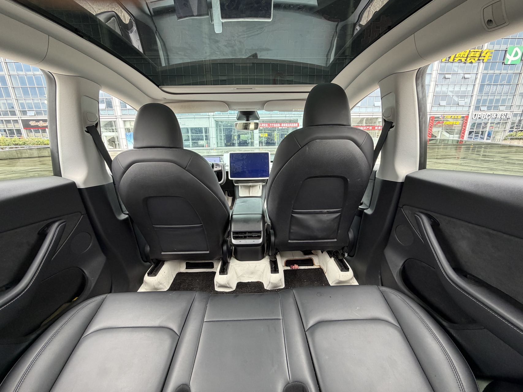 Tesla Model Y 2023 car image #14