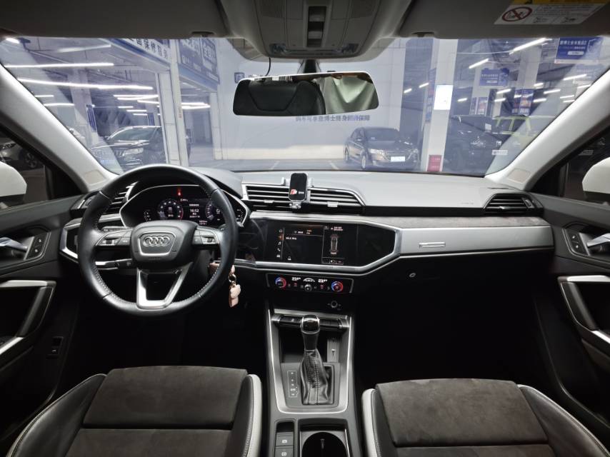 Audi Q3 2020 #6 Audi Q3 2020 car image #6