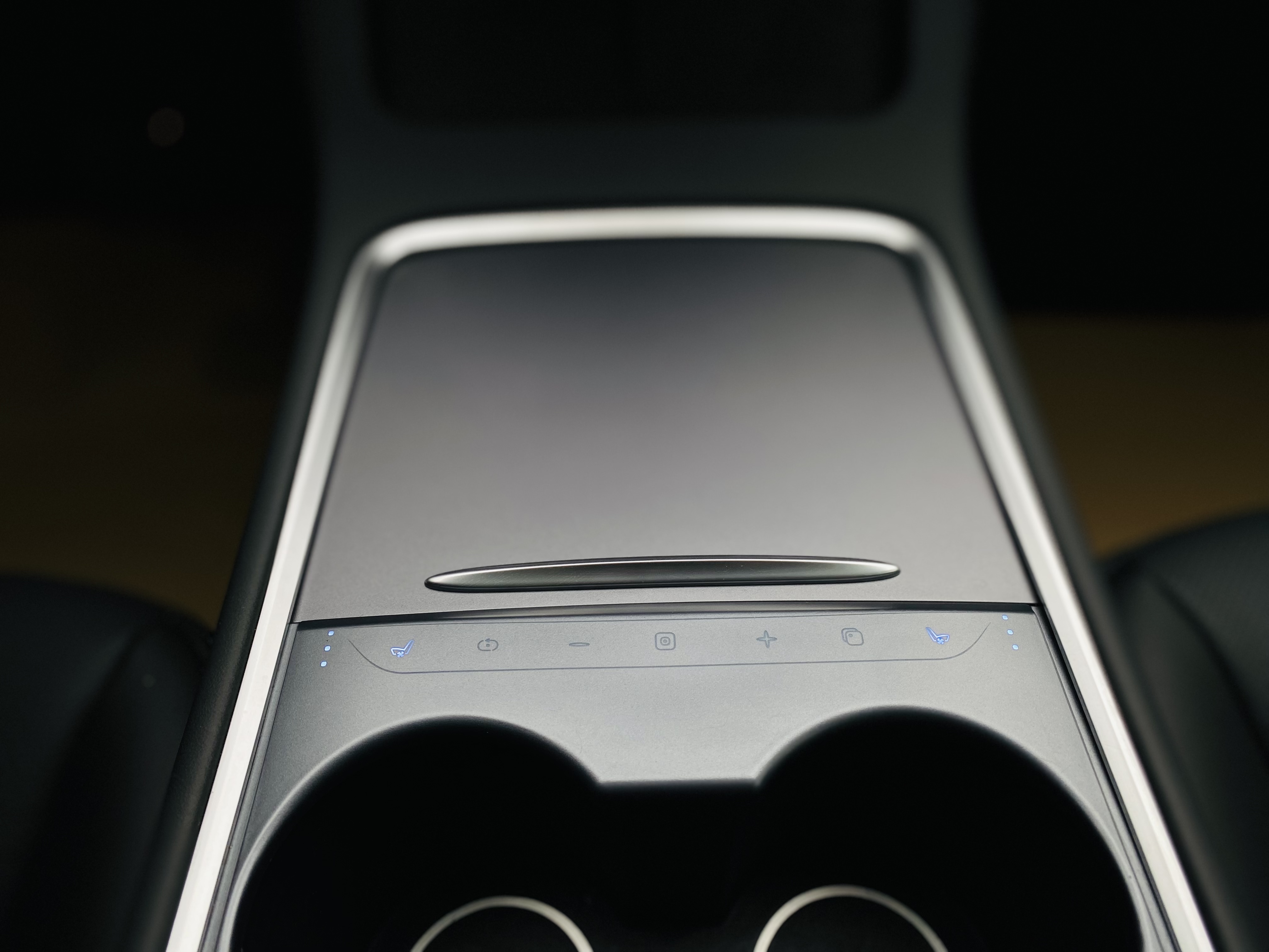 Tesla Model Y 2023 #14 Tesla Model Y 2023 car image #14