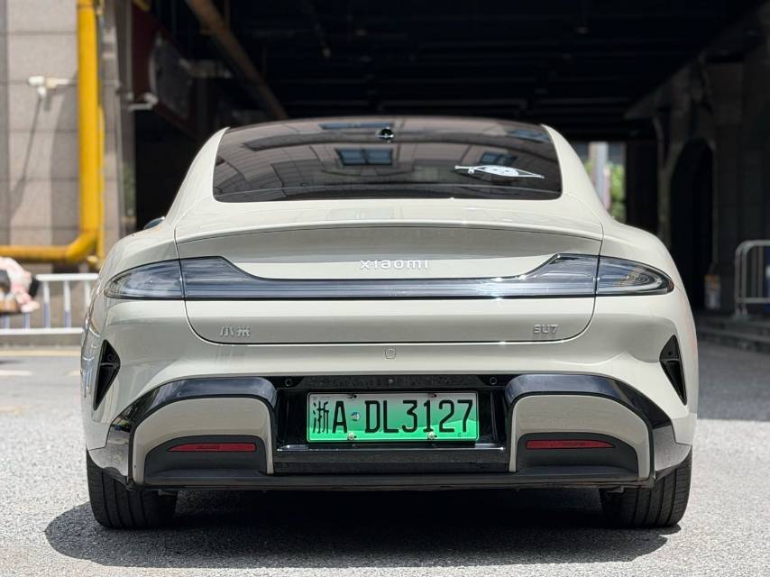 MI SU7 2024 car image #10