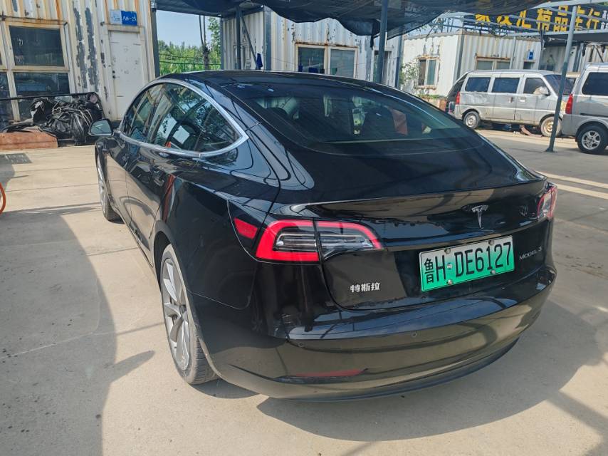 Tesla Model 3 2020 car image #5