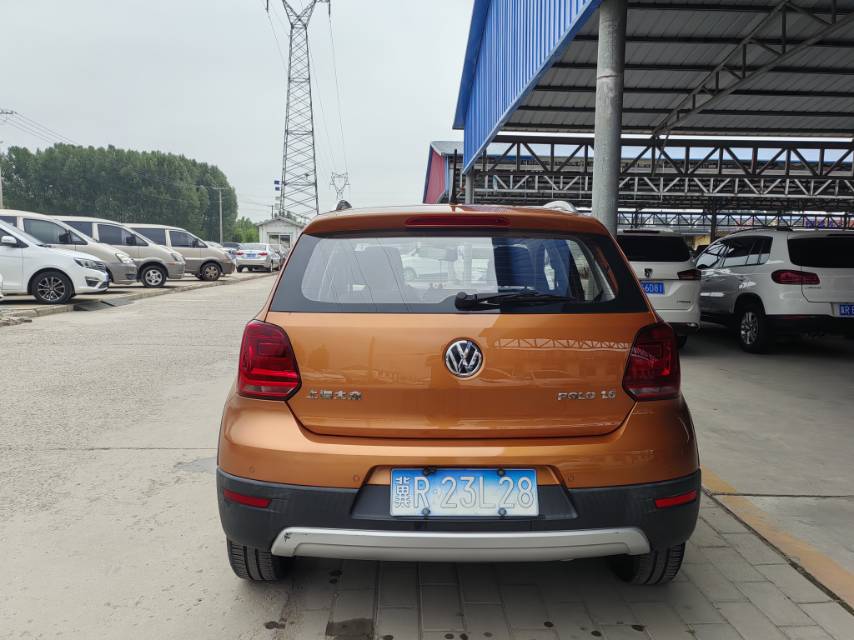 Volkswagen Polo 2014 car image #5