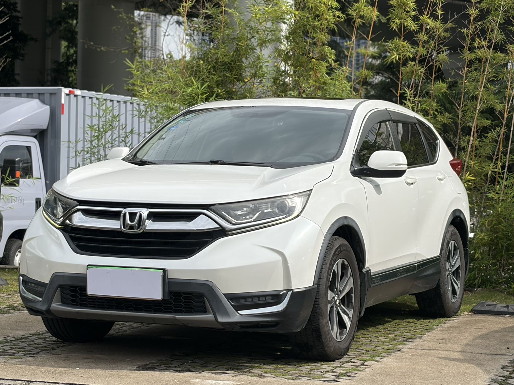 Honda CR-V 2019 car image #2
