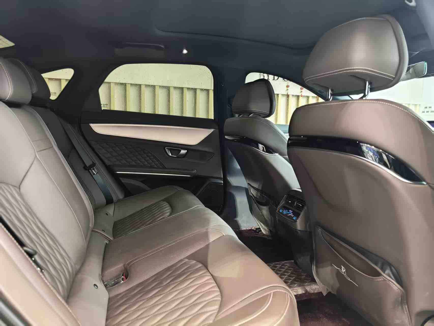 BYD Han 2024 car image #11