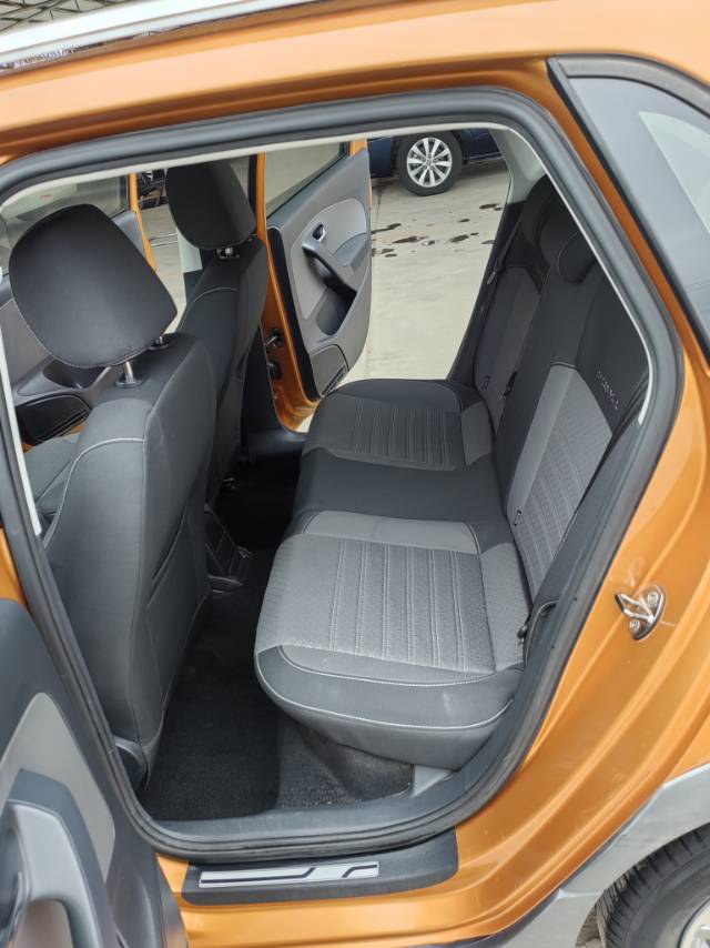 Volkswagen Polo 2014 car image #10