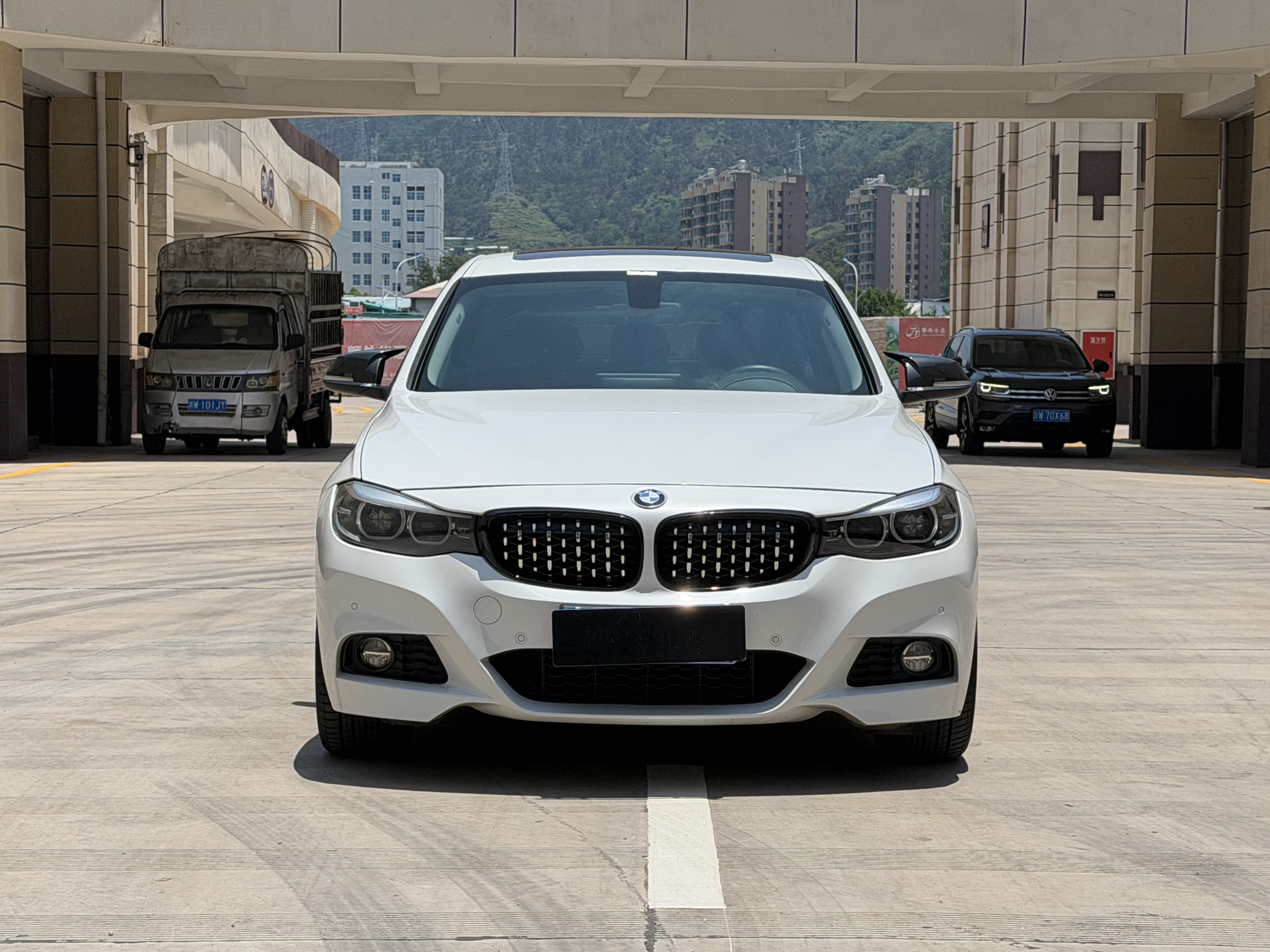 BMW 3 Series GT 2017 car image #4