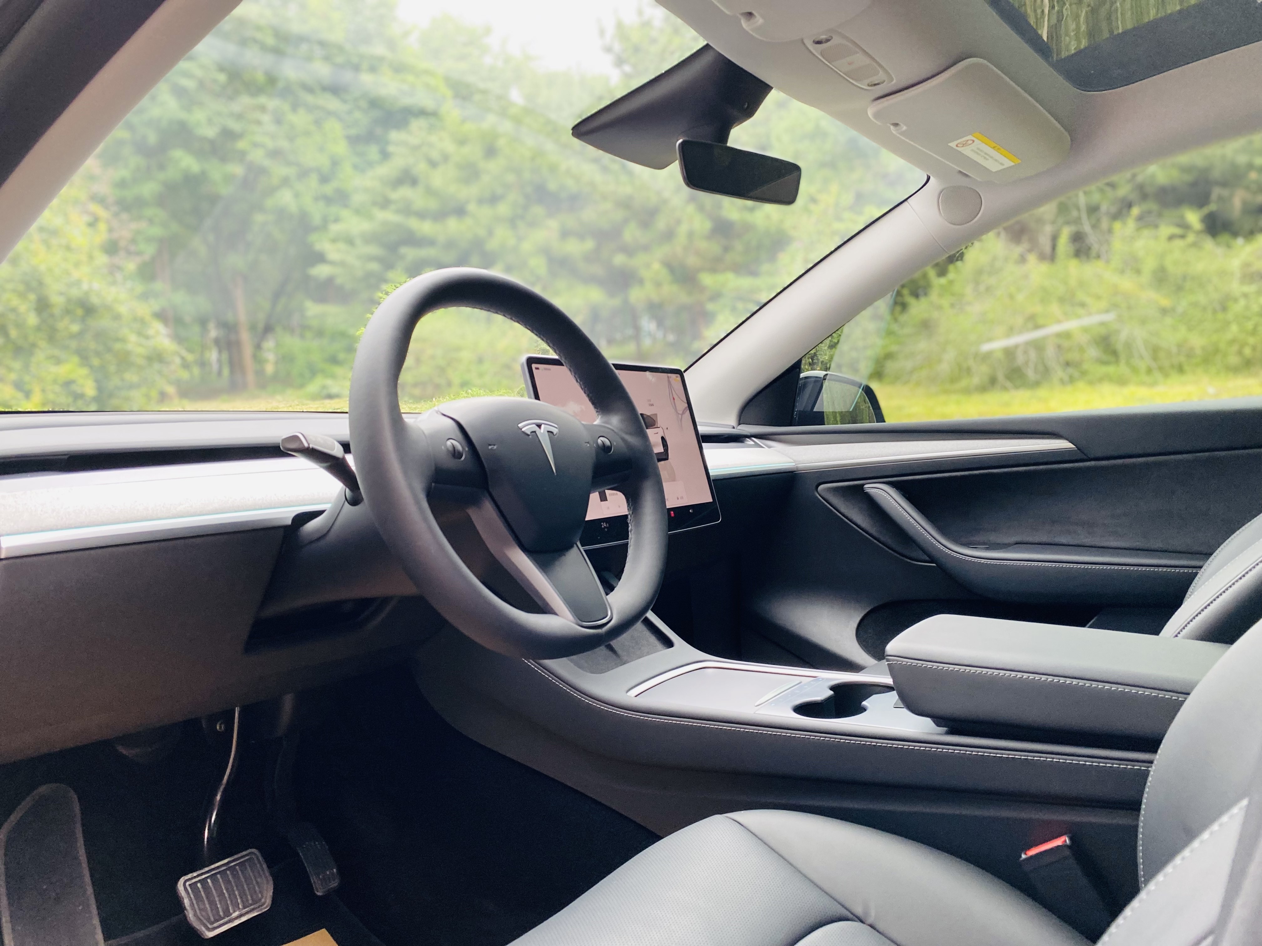 Tesla Model Y 2023 #9 Tesla Model Y 2023 car image #9
