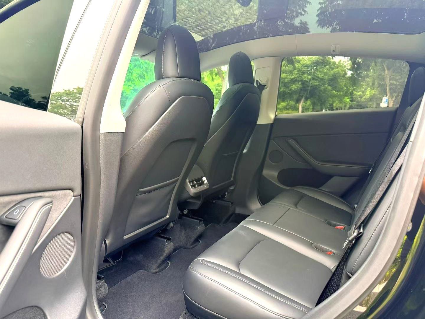 Tesla Model Y 2022 #8 Tesla Model Y 2022 car image #8