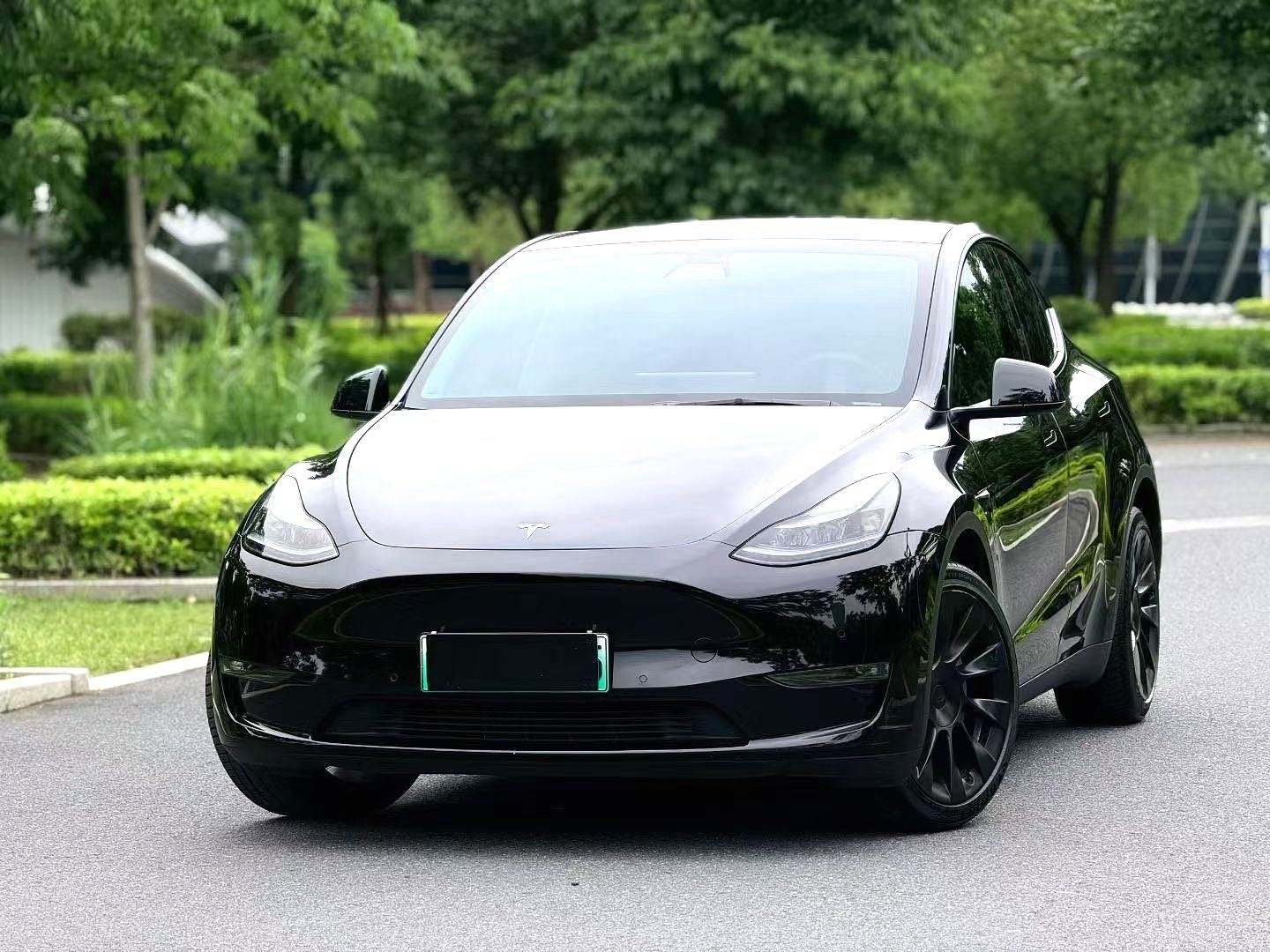 Tesla Model Y 2022 #2 Tesla Model Y 2022 car image #2