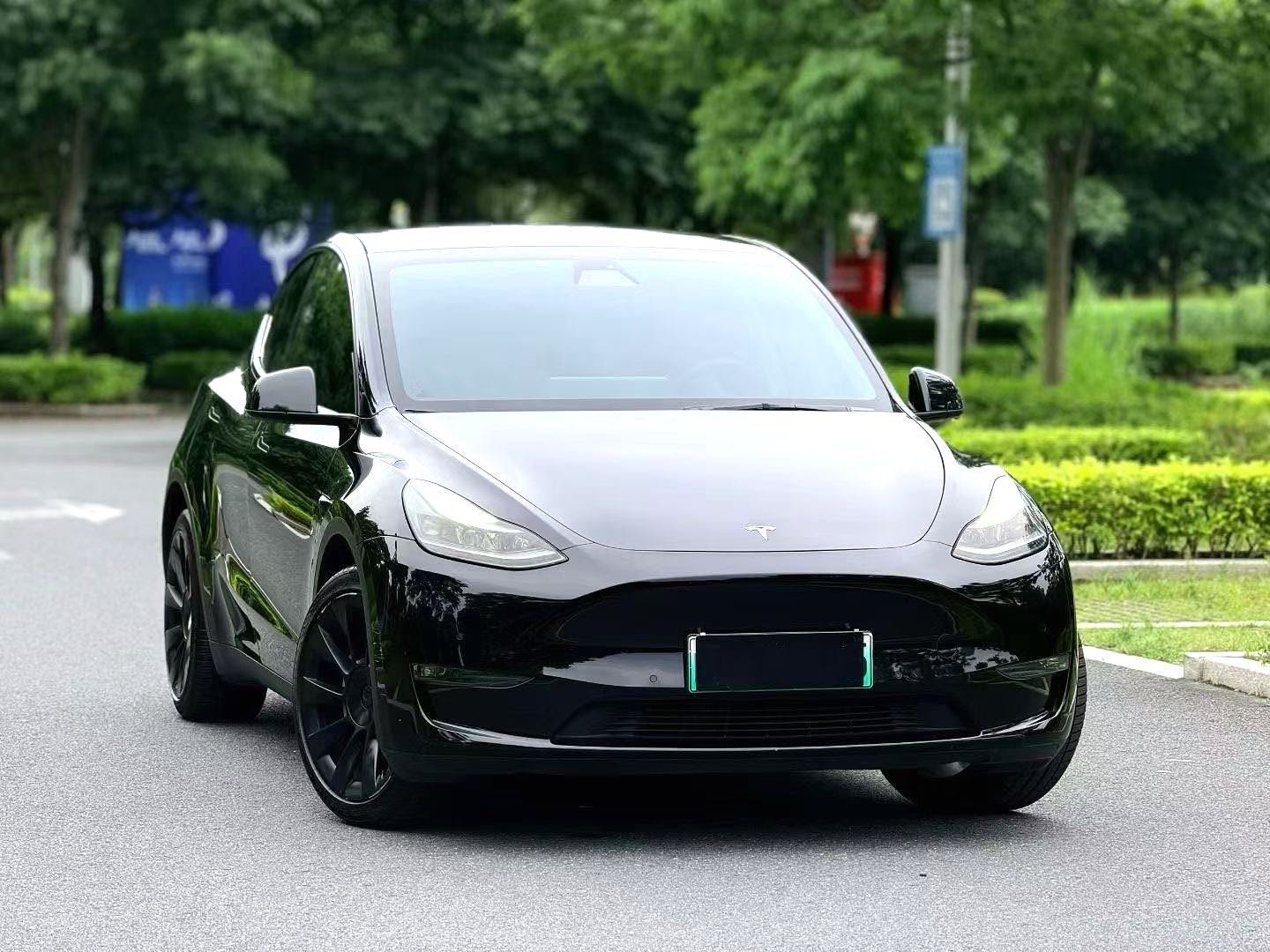 Tesla Model Y 2022 #5 Tesla Model Y 2022 car image #5