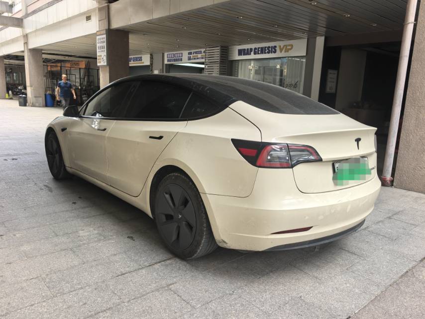 Tesla Model 3 2023 car image #5