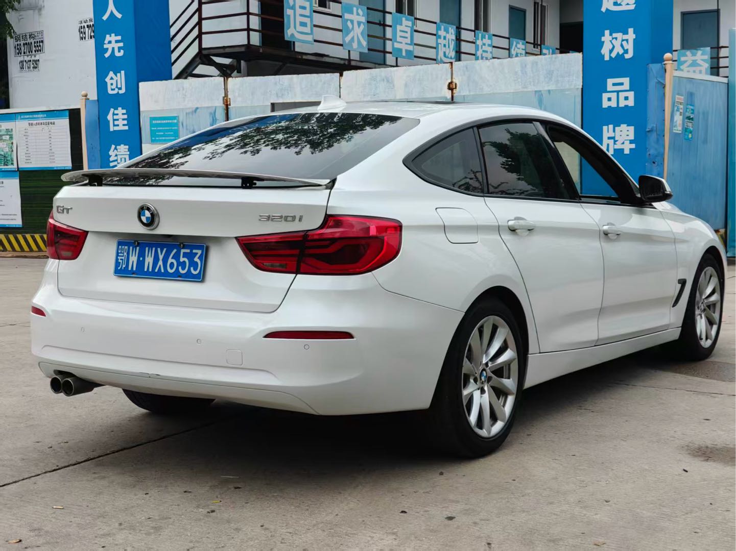BMW 3 Series GT 2018 car image #8