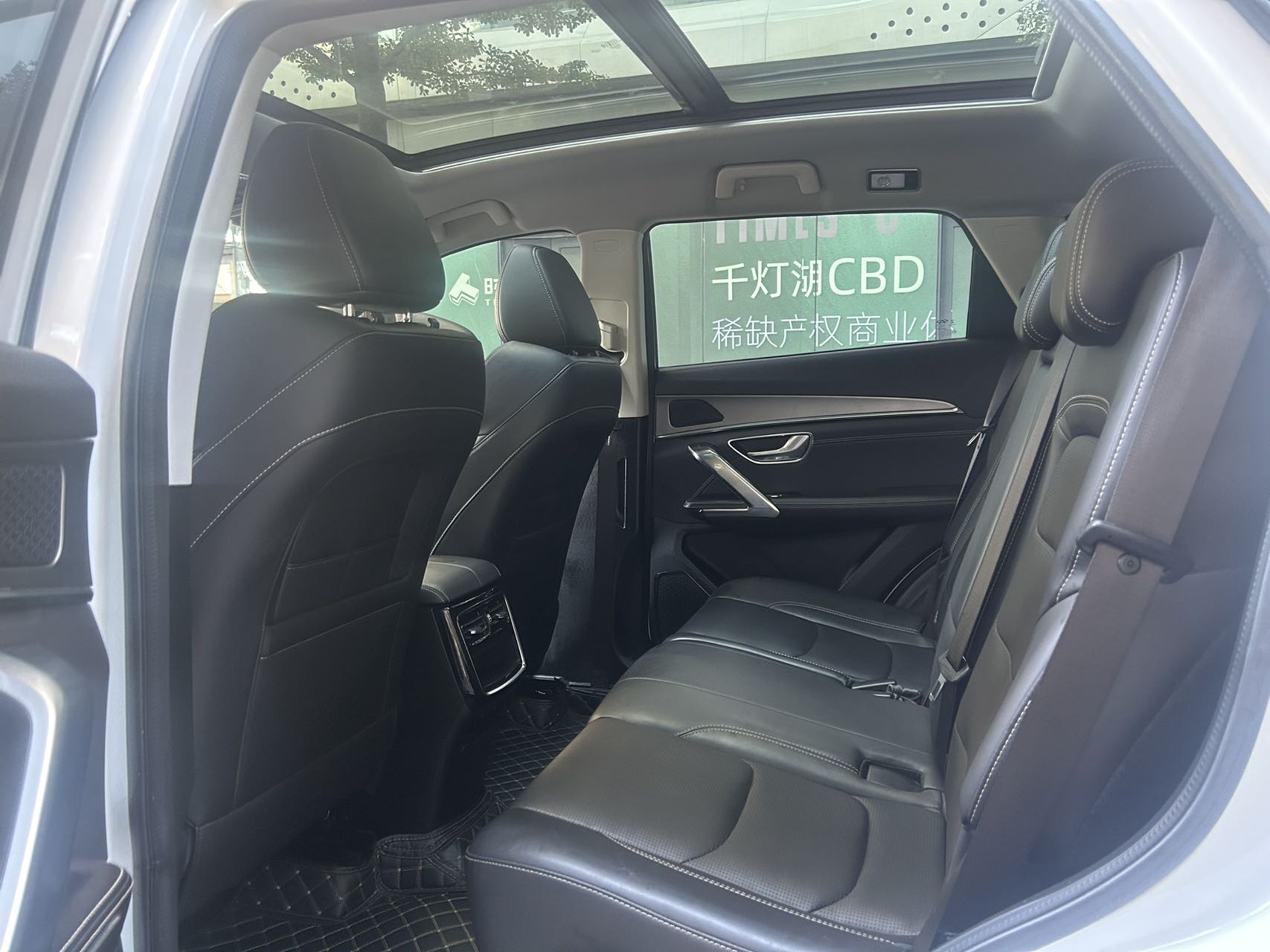 Jetour X70 PLUS 2022 car image #14