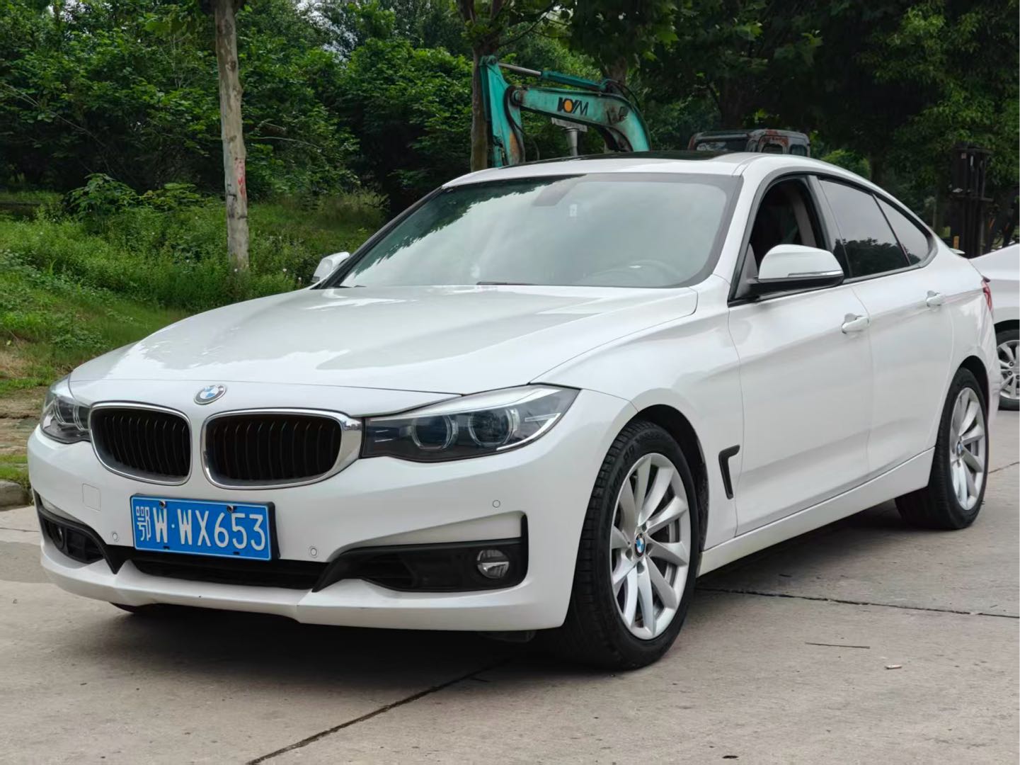 BMW 3 Series GT 2018 car image #2