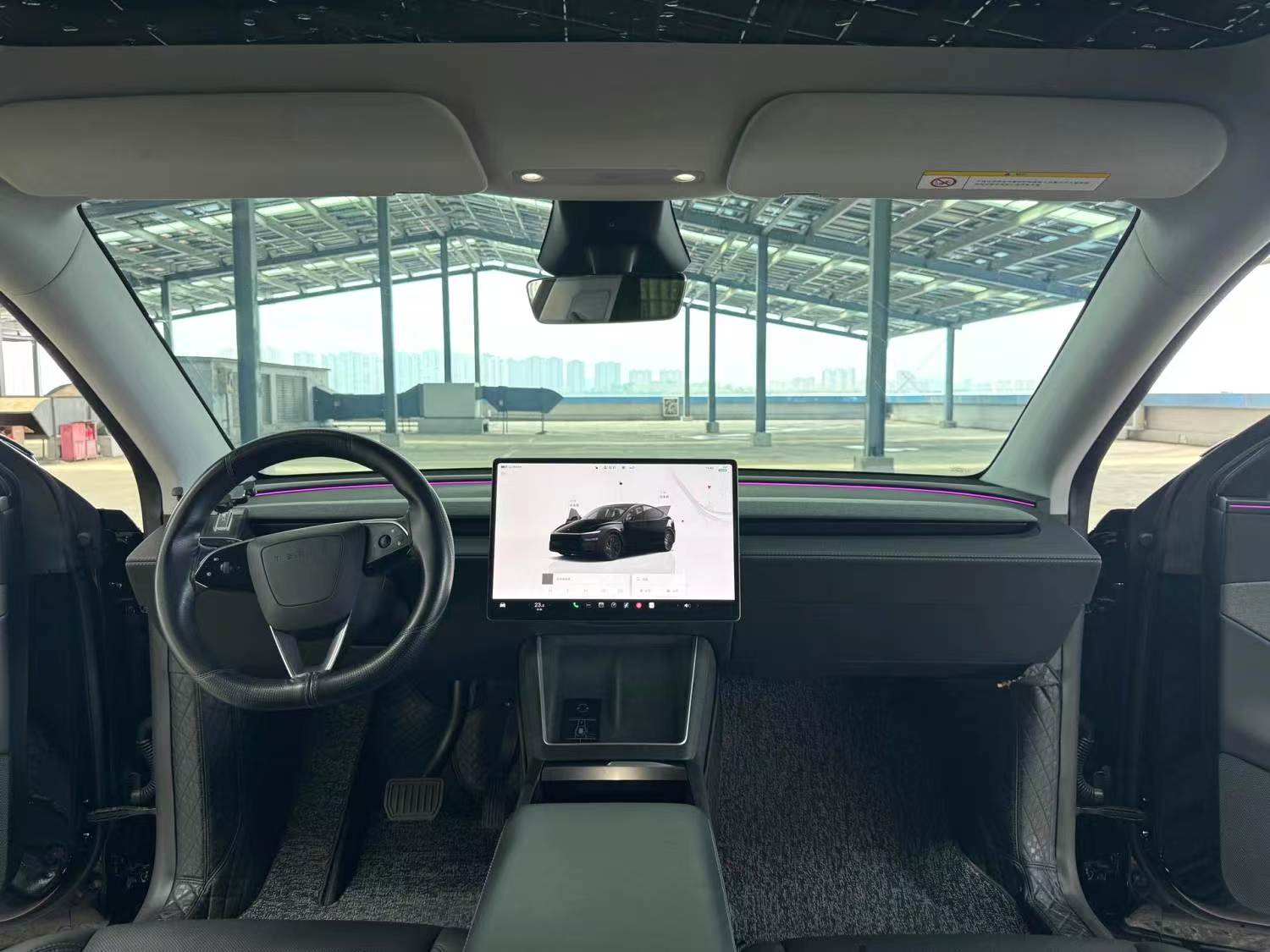 Tesla Model Y 2025 car image #10