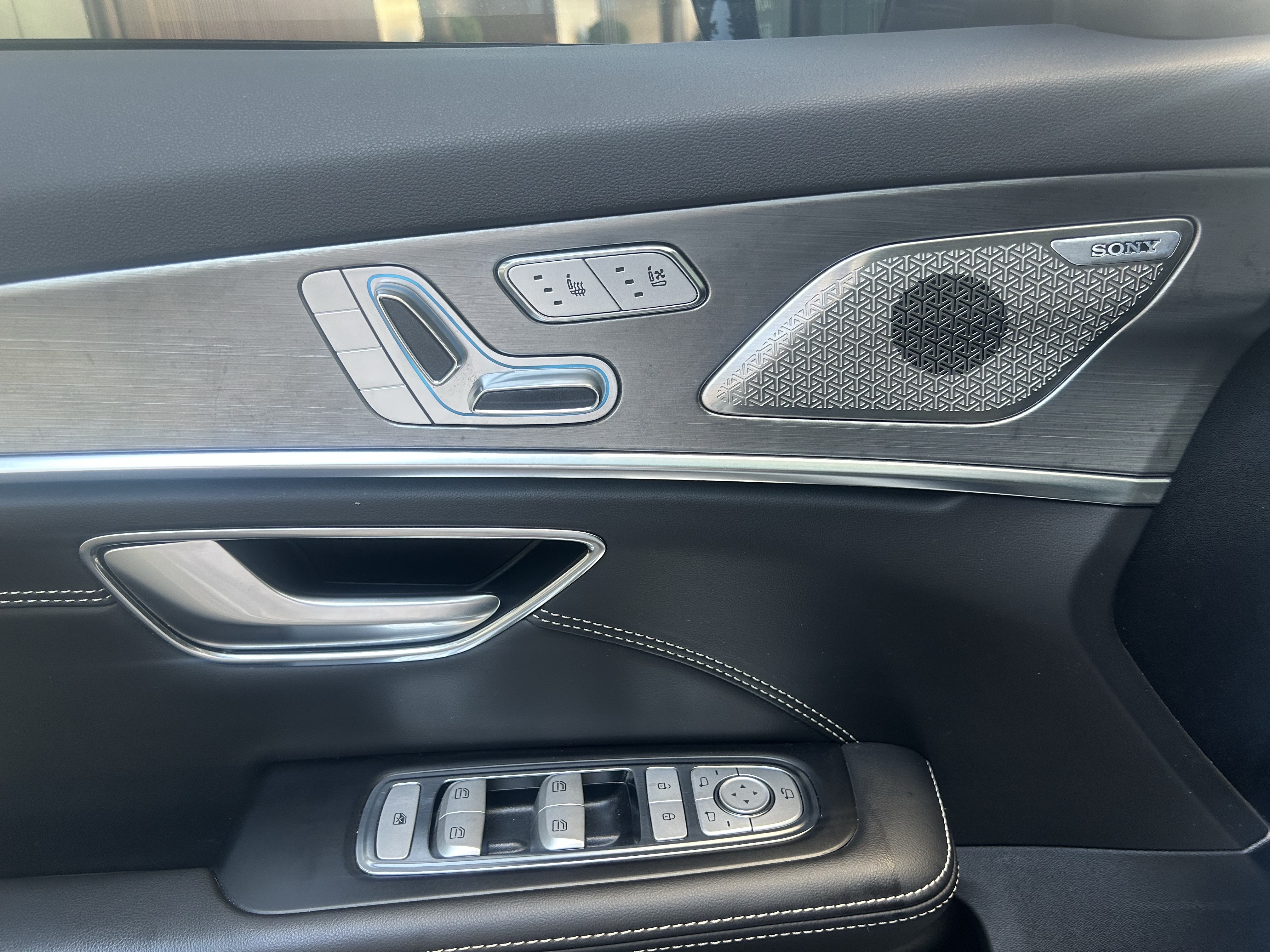 Jetour X70 PLUS 2022 car image #11