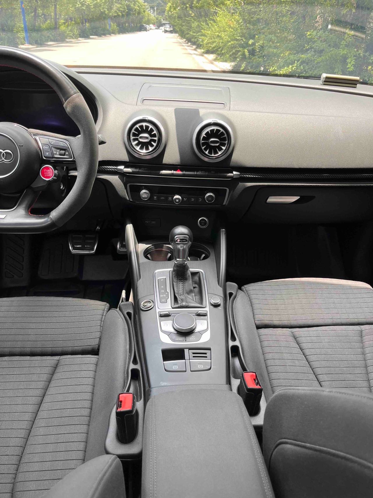 Audi A3 2019 car image #10