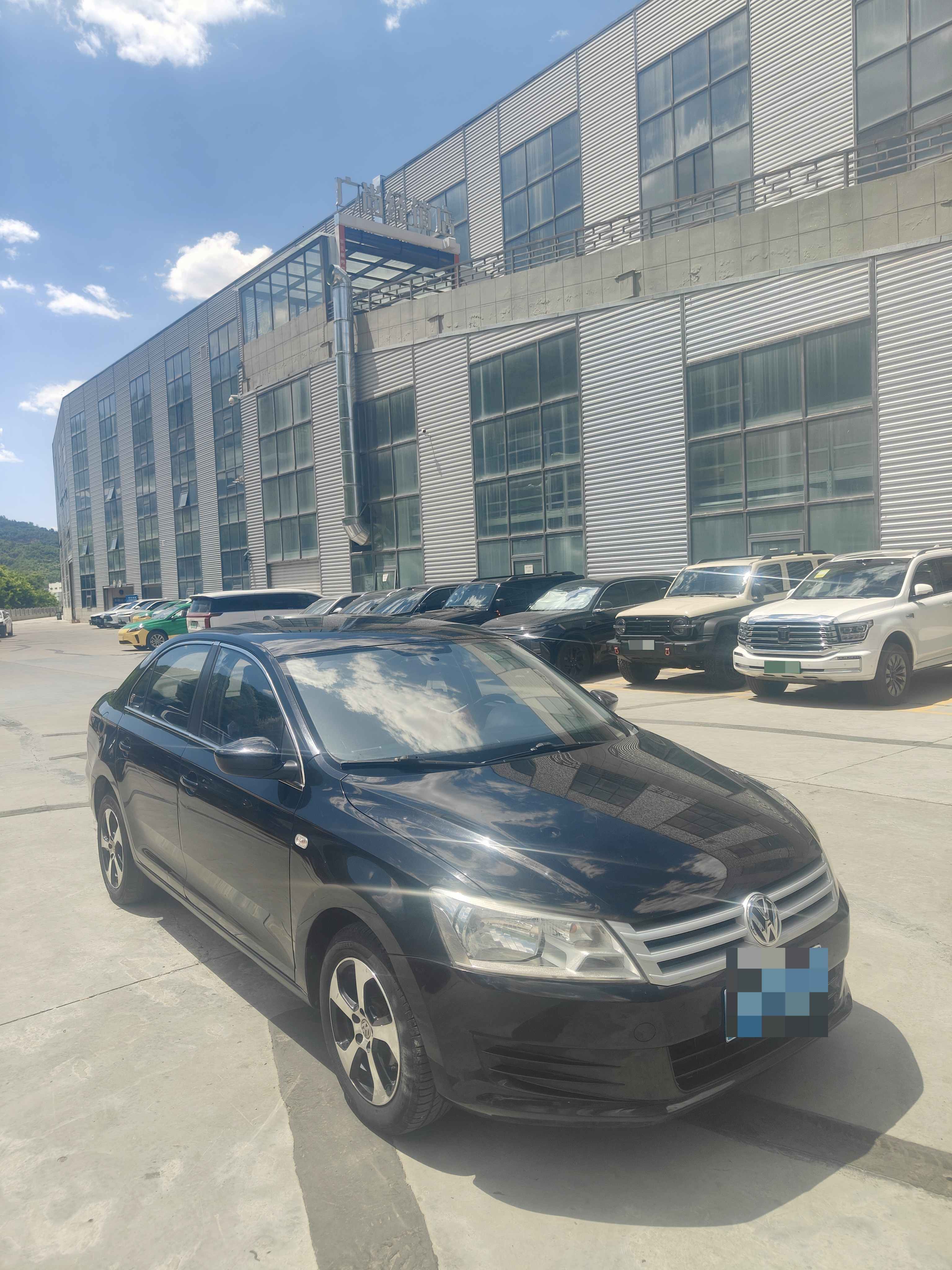 Volkswagen Santana 2015 car image #5
