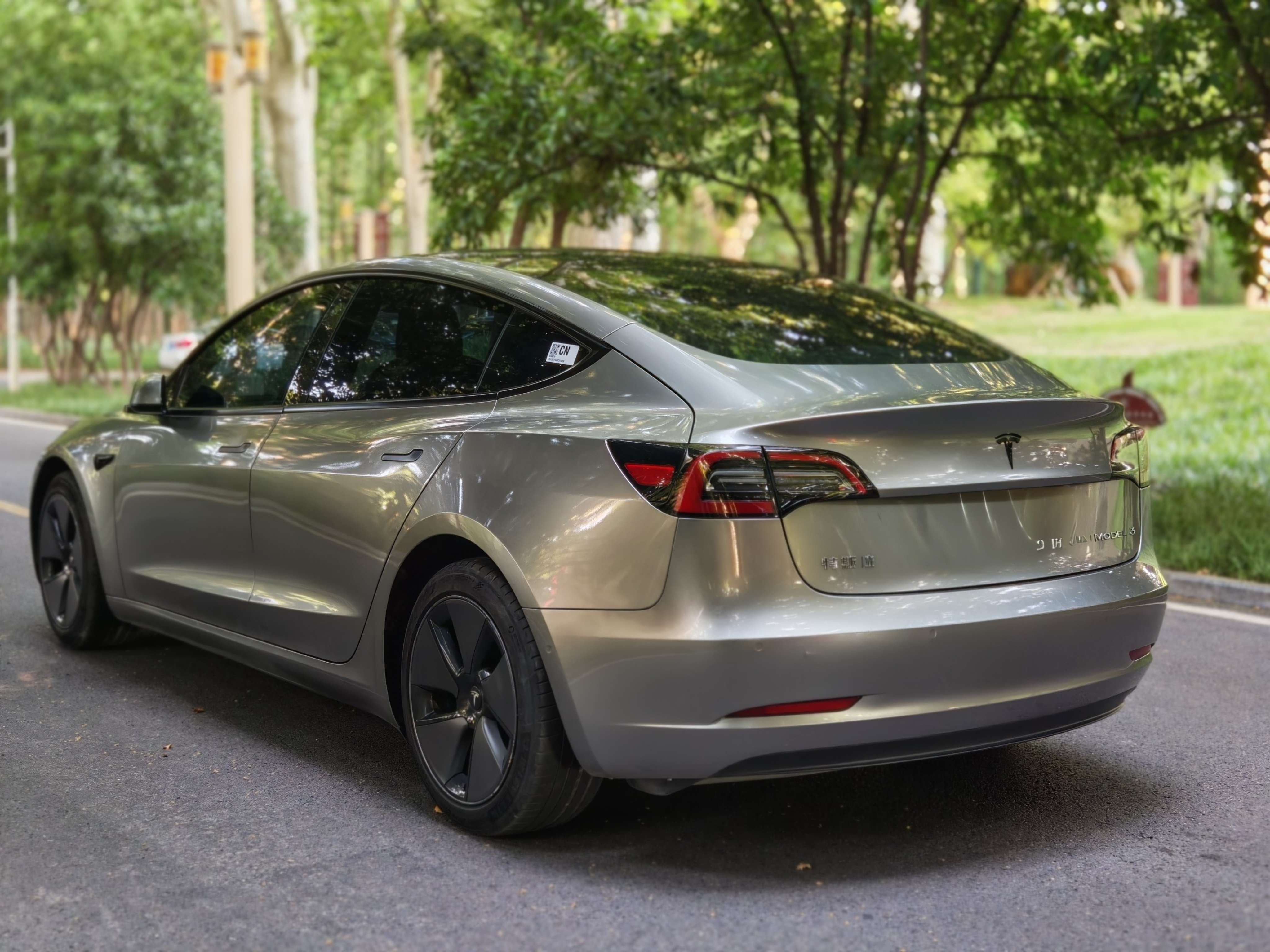 Tesla Model 3 2023 immagine di auto #8