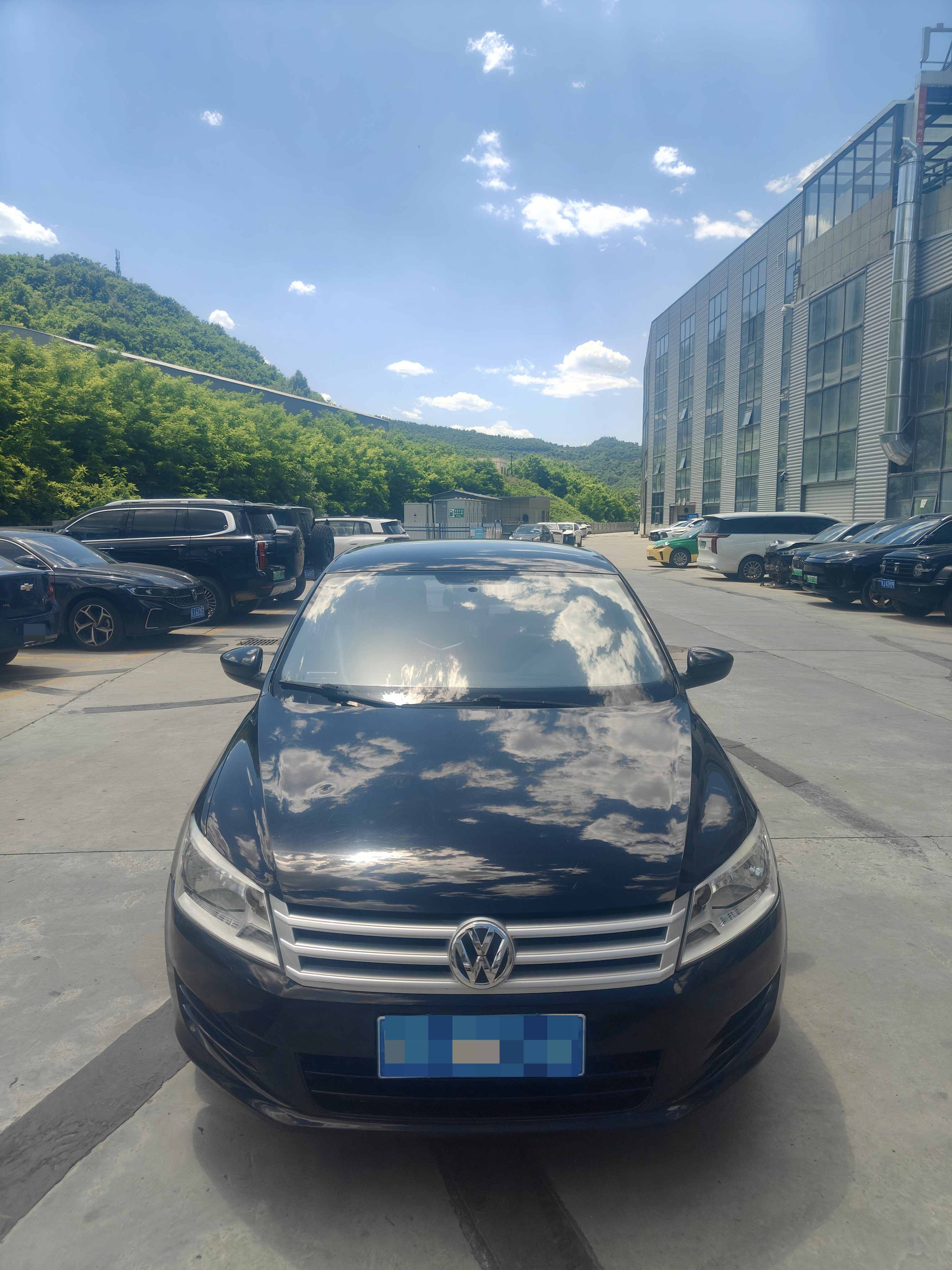Volkswagen Santana 2015 car image #4