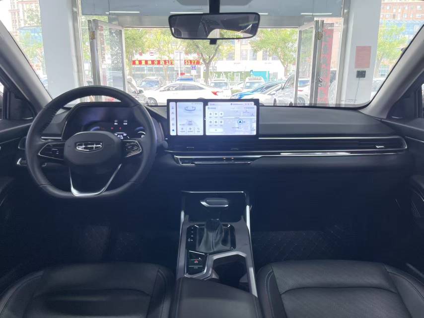 GEELY Emgrand 2023 image de voiture #11