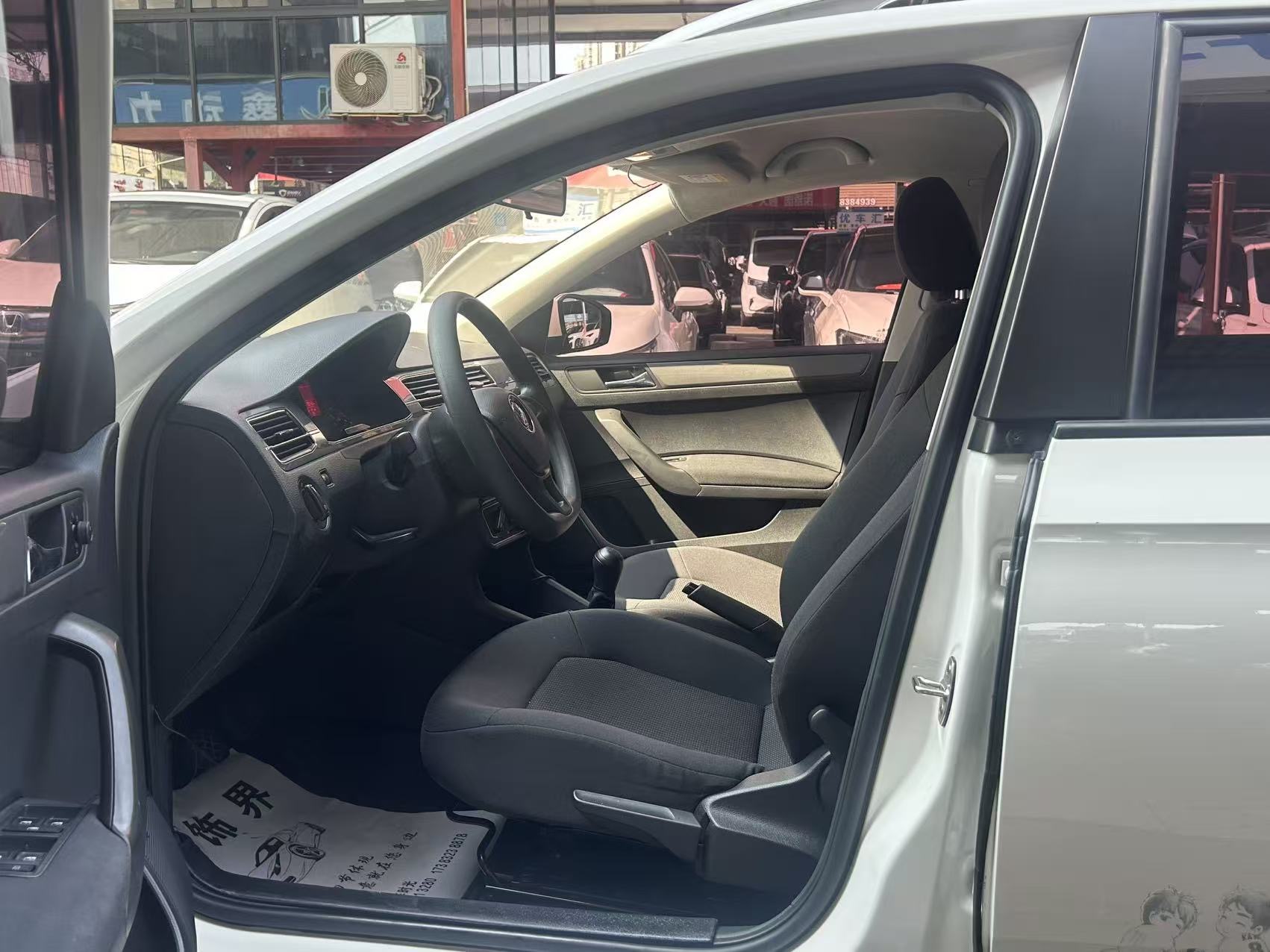 Volkswagen Santana 2017 car image #9
