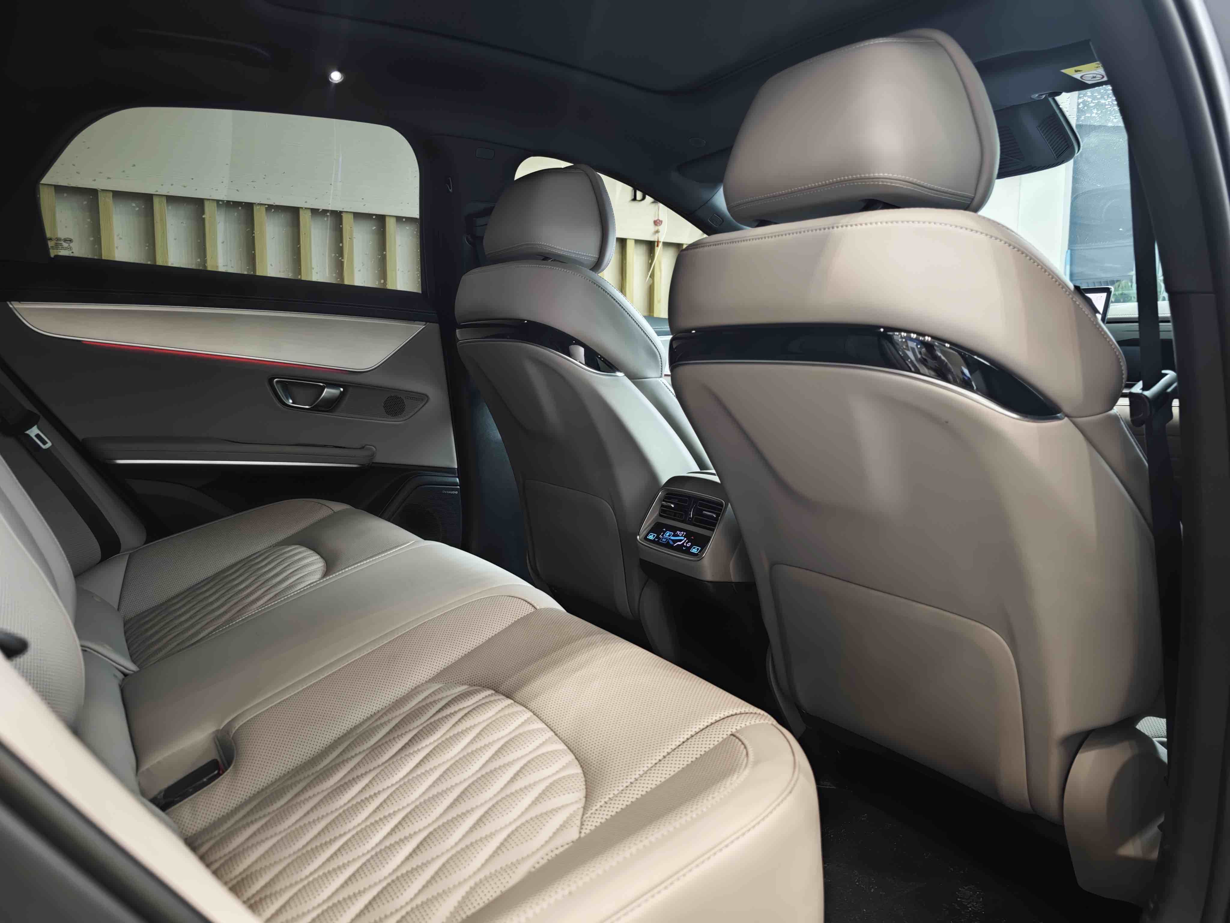BYD Han 2025 #9 BYD Han 2025 car image #9