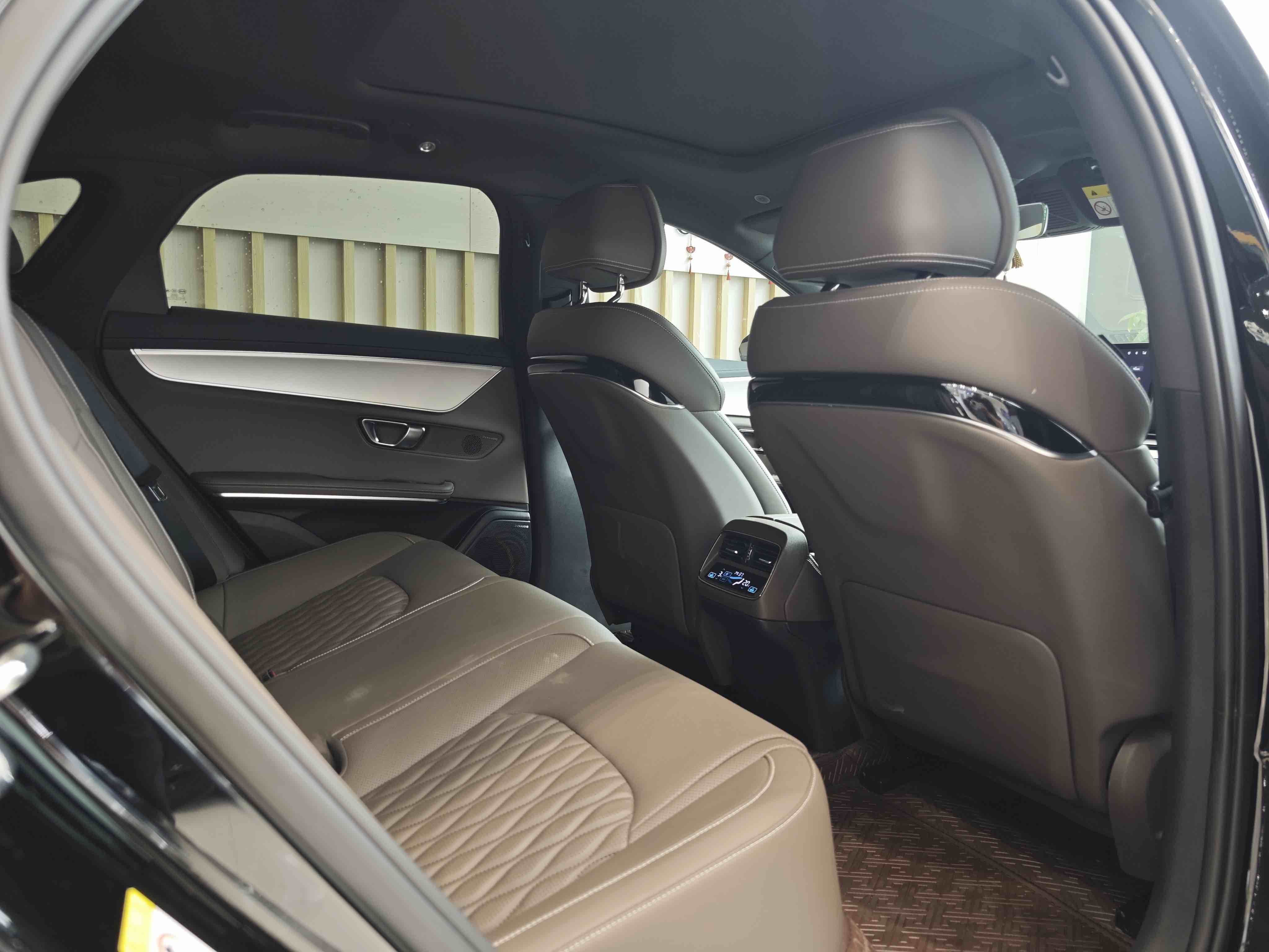 BYD Han 2024 car image #9