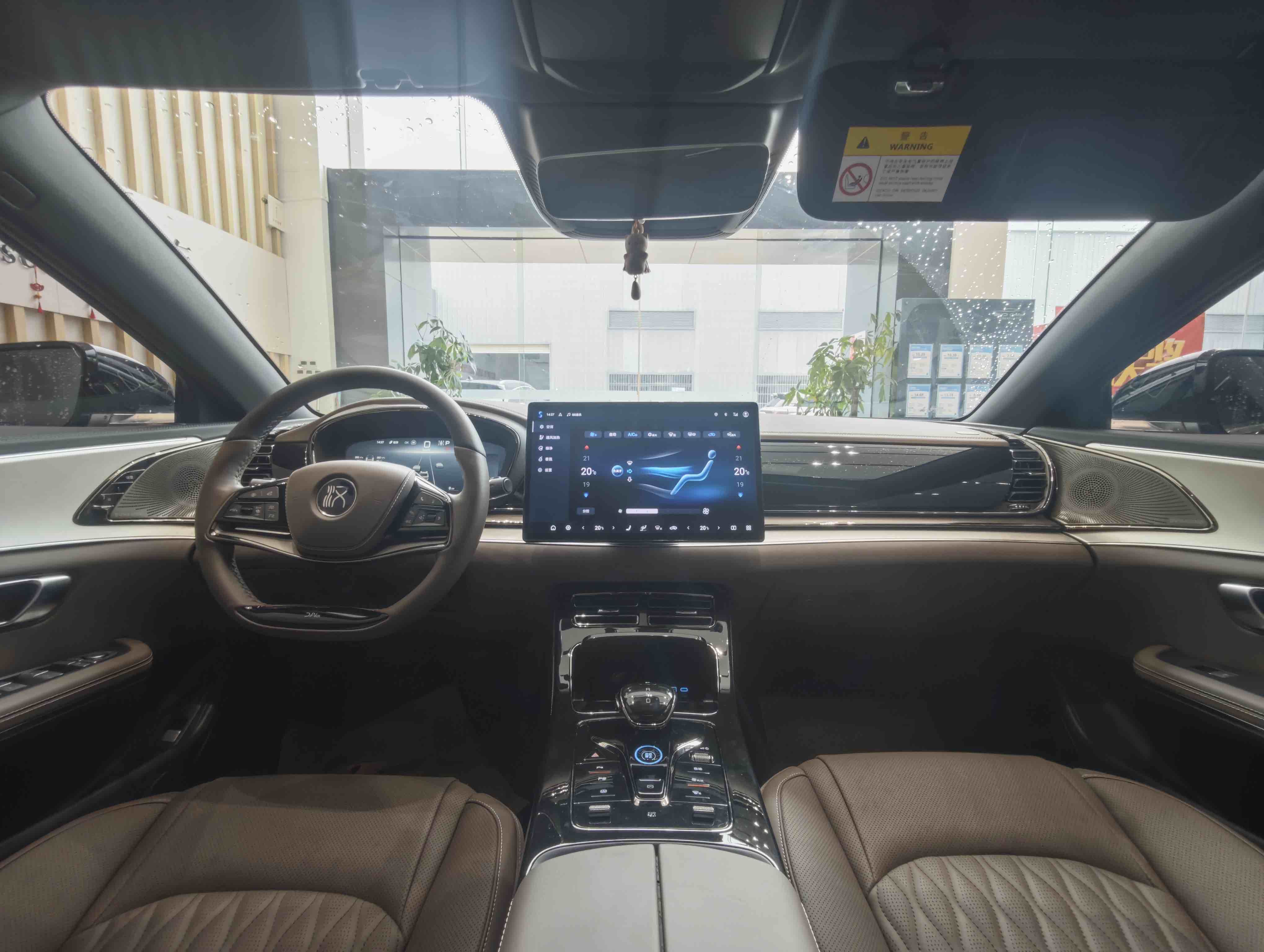 BYD Han 2024 car image #10