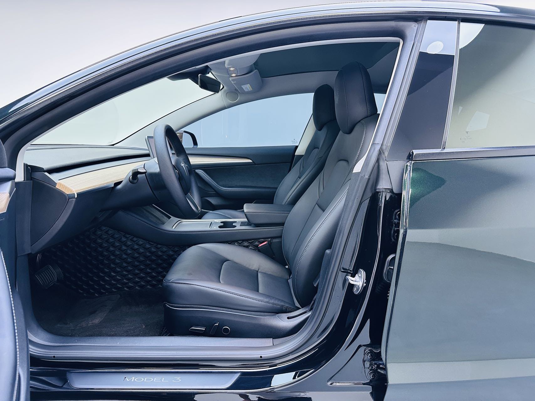 Tesla Model 3 2023 #6 Tesla Model 3 2023 car image #6