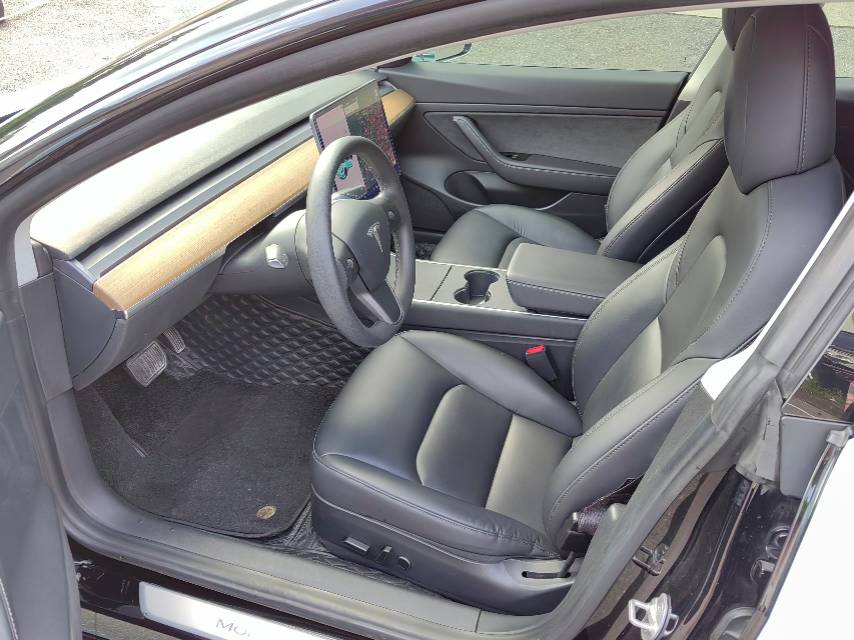 Tesla Model 3 2020 car image #7