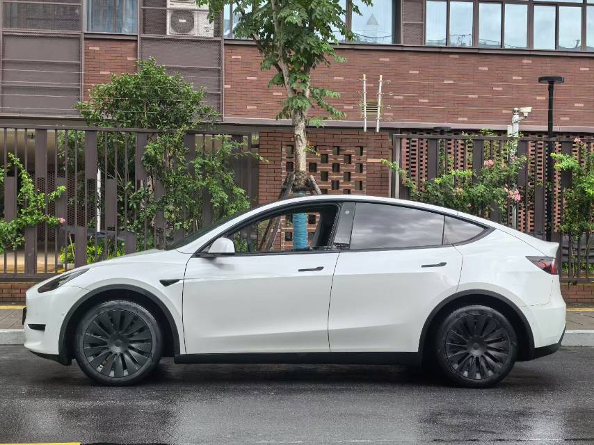Tesla Model Y 2022 #6 Tesla Model Y 2022 immagine di auto #6
