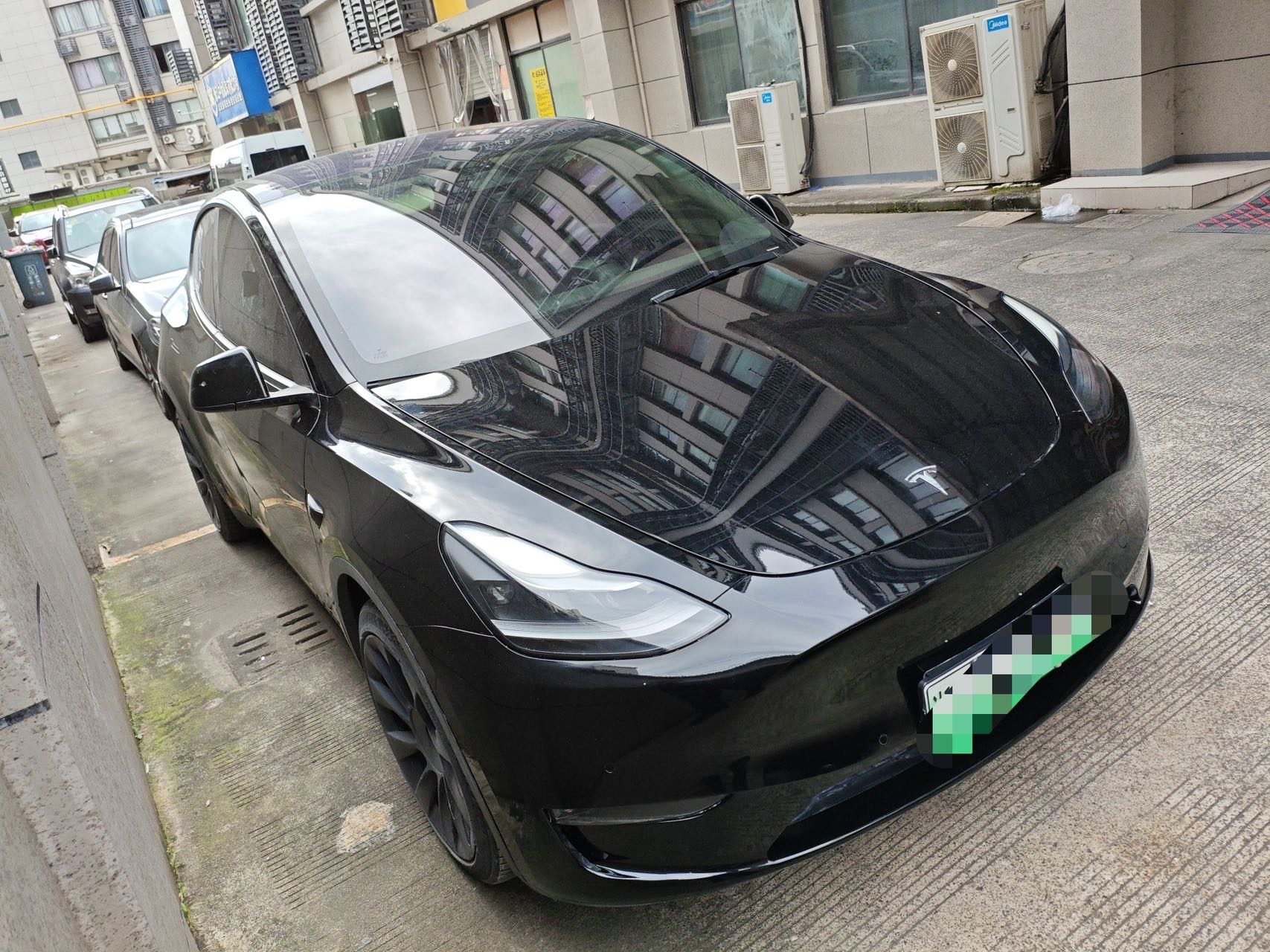 Tesla Model Y 2021 #4 Tesla Model Y 2021 car image #4