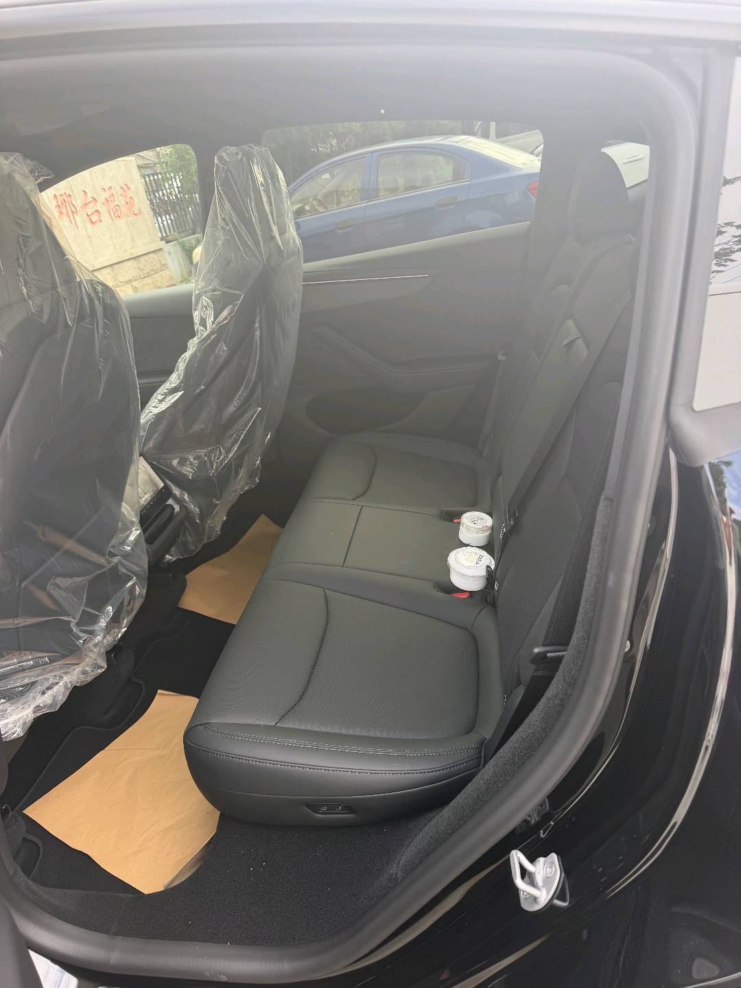 Tesla Model Y 2026 #12 Tesla Model Y 2026 car image #12