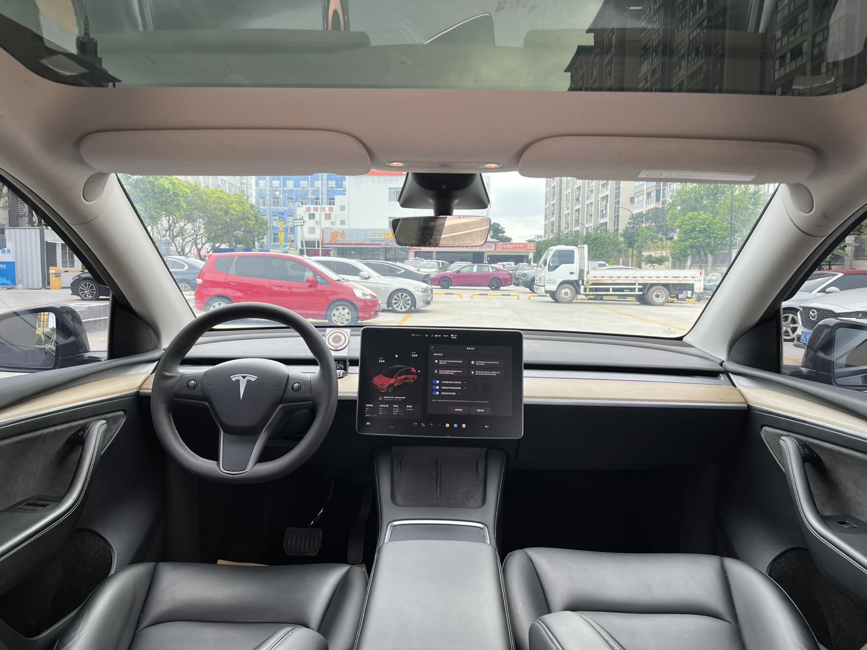Tesla Model Y 2022 #10 Tesla Model Y 2022 car image #10