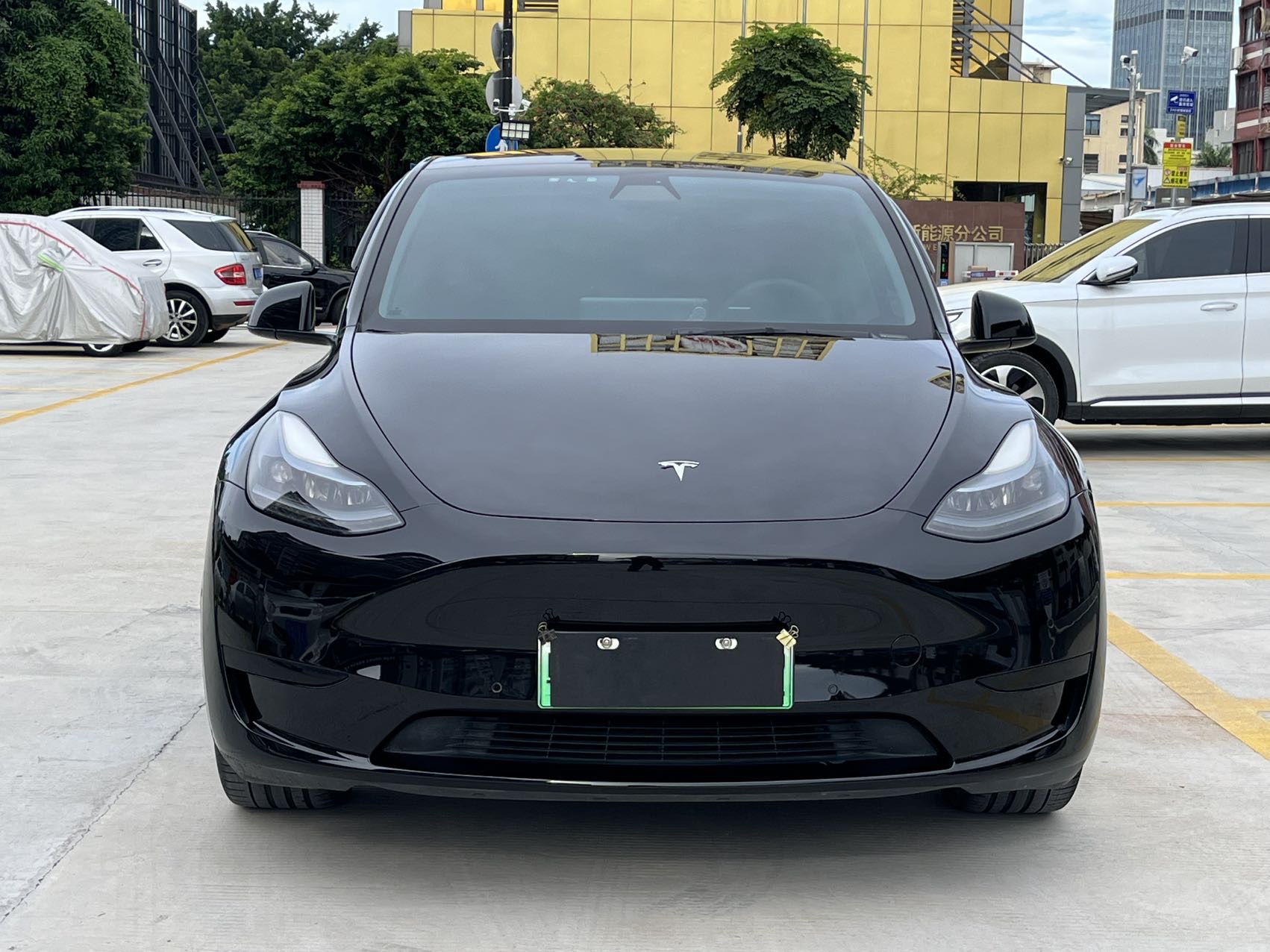 Tesla Model Y 2022 #4 Tesla Model Y 2022 car image #4