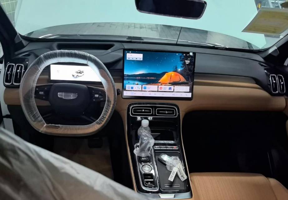GEELY Boyue L 2026 car image #9