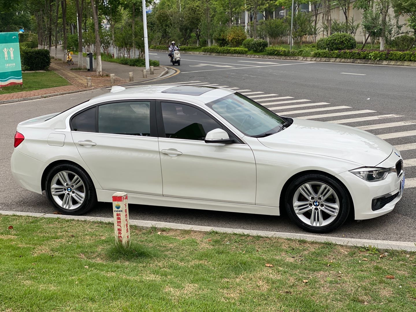 BMW 3 Series 2017 #11 BMW 3 Series 2017 car image #11
