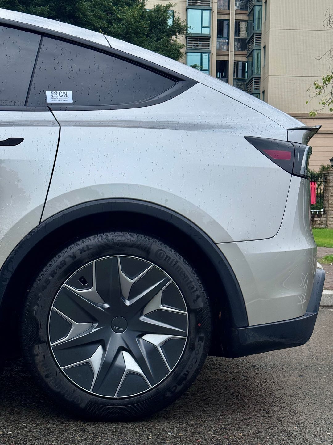 Tesla Model Y L 2025 #17 Tesla Model Y L 2025 car image #17