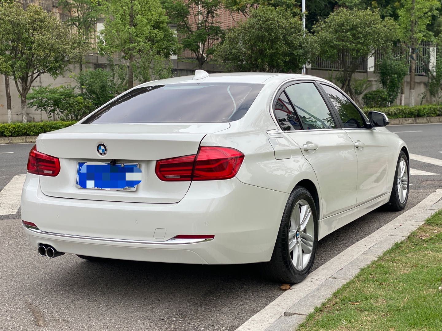 BMW 3 Series 2017 #9 BMW 3 Series 2017 car image #9