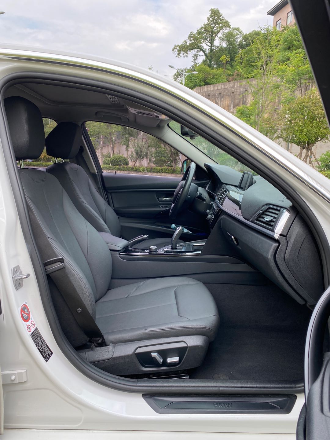 BMW 3 Series 2017 #10 BMW 3 Series 2017 car image #10